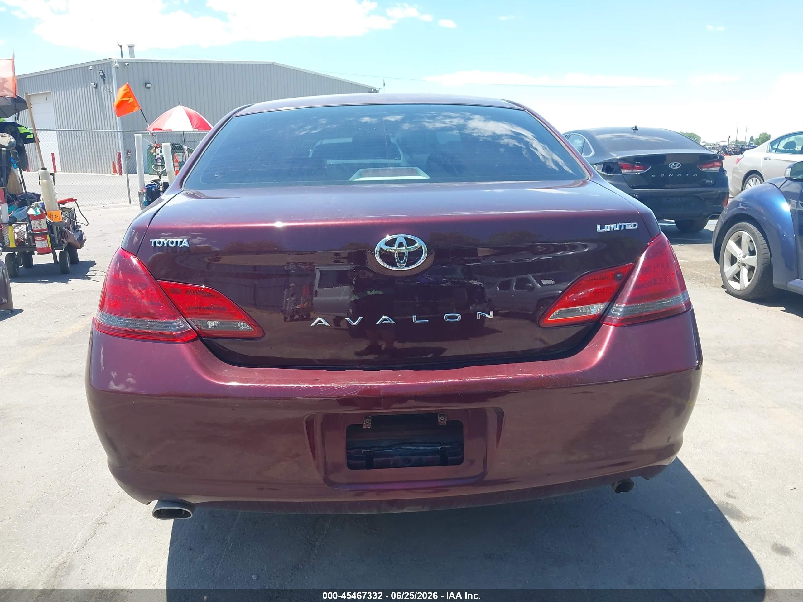 2007 Toyota Avalon Limited Burgundy vin: 4T1BK36B67U187854
