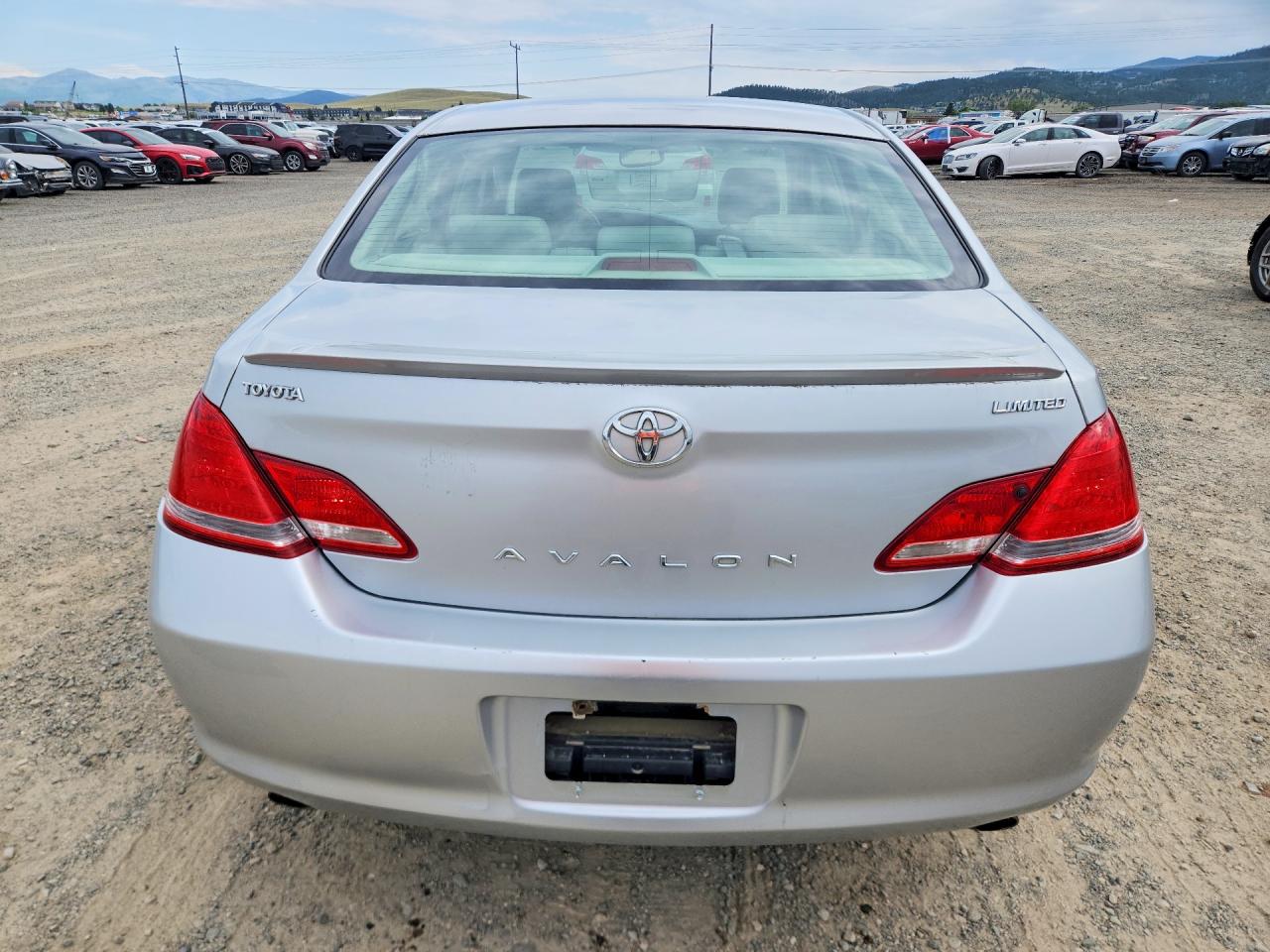 2007 Toyota Avalon Limited Silver vin: 4T1BK36B67U246837