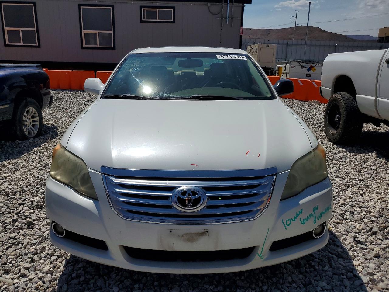 2008 Toyota Avalon Xls White vin: 4T1BK36B68U282500