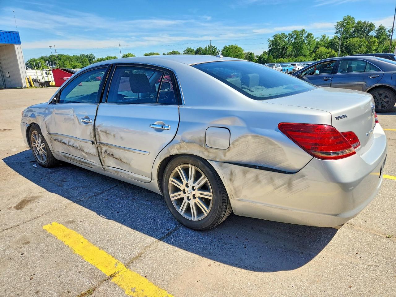 2009 Toyota Avalon Limited Silver vin: 4T1BK36B69U334919