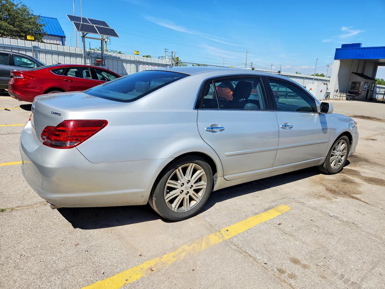 2009 Toyota Avalon Limited Silver vin: 4T1BK36B69U334919