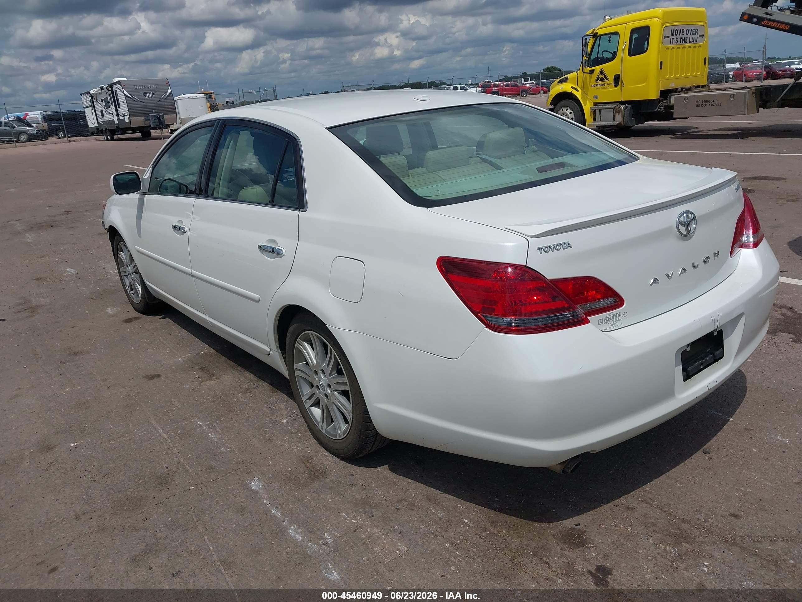 2009 Toyota Avalon Limited White vin: 4T1BK36B69U345211