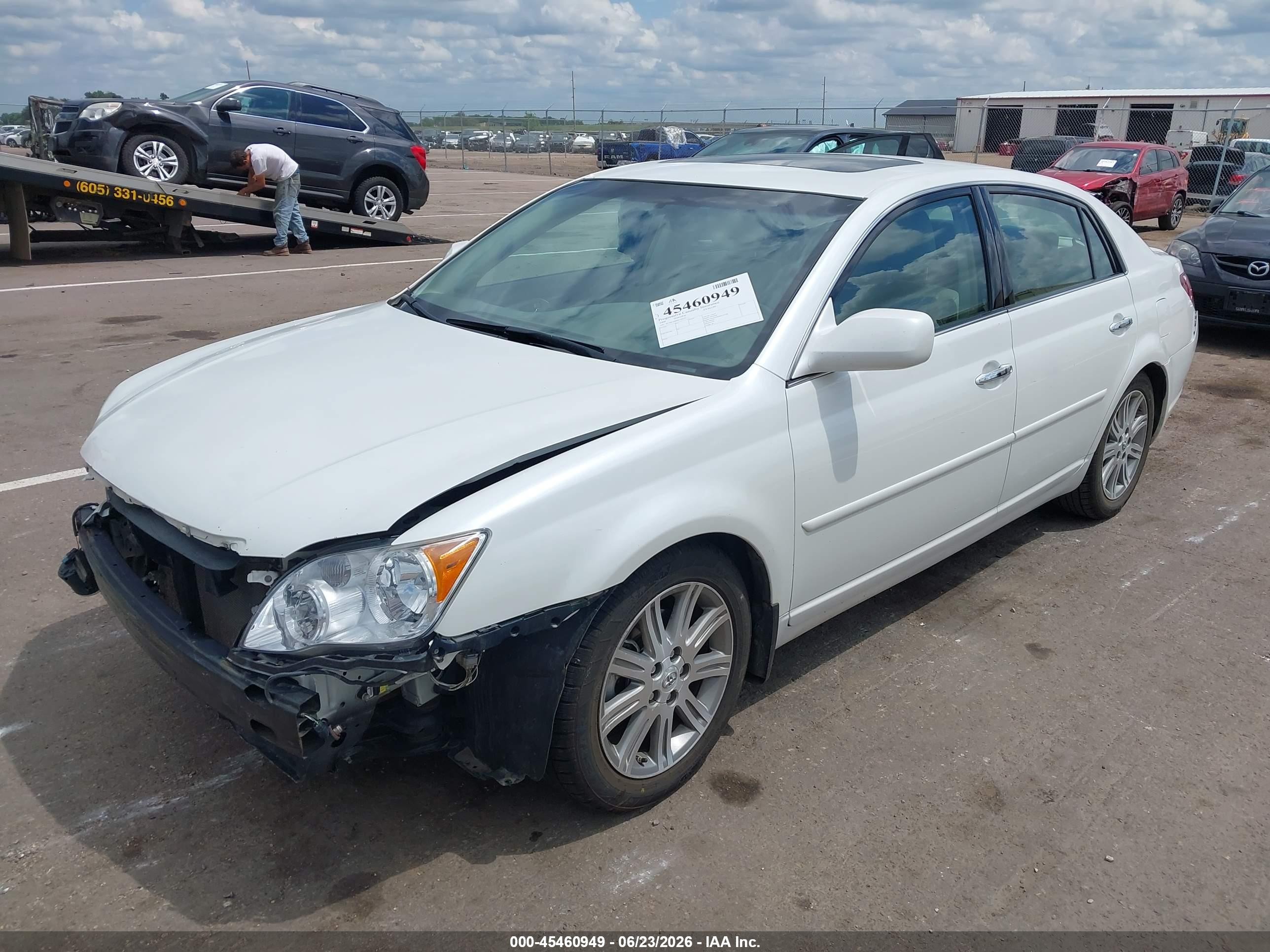 2009 Toyota Avalon Limited White vin: 4T1BK36B69U345211
