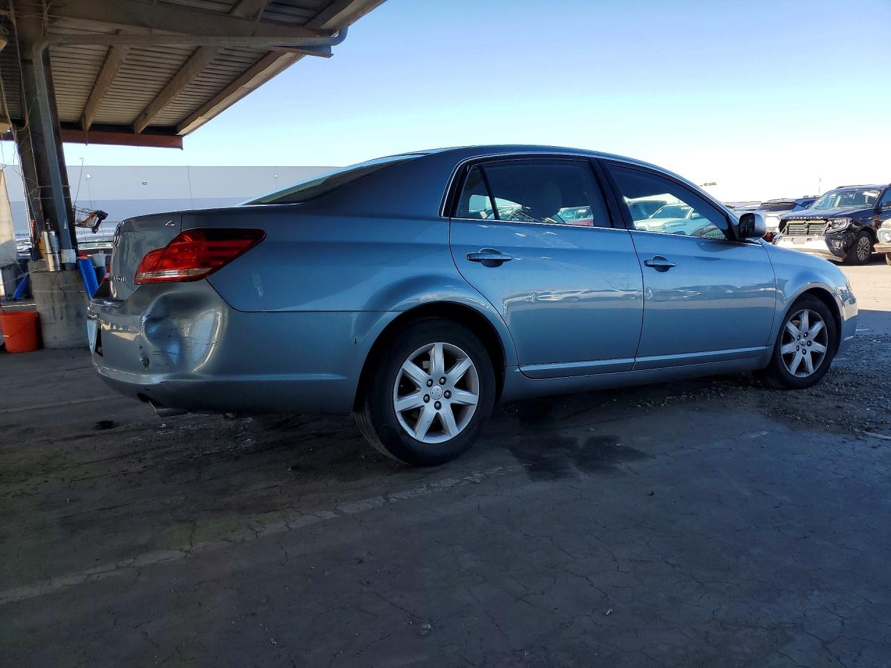 2005 Toyota Avalon Xl Blue vin: 4T1BK36B75U037734