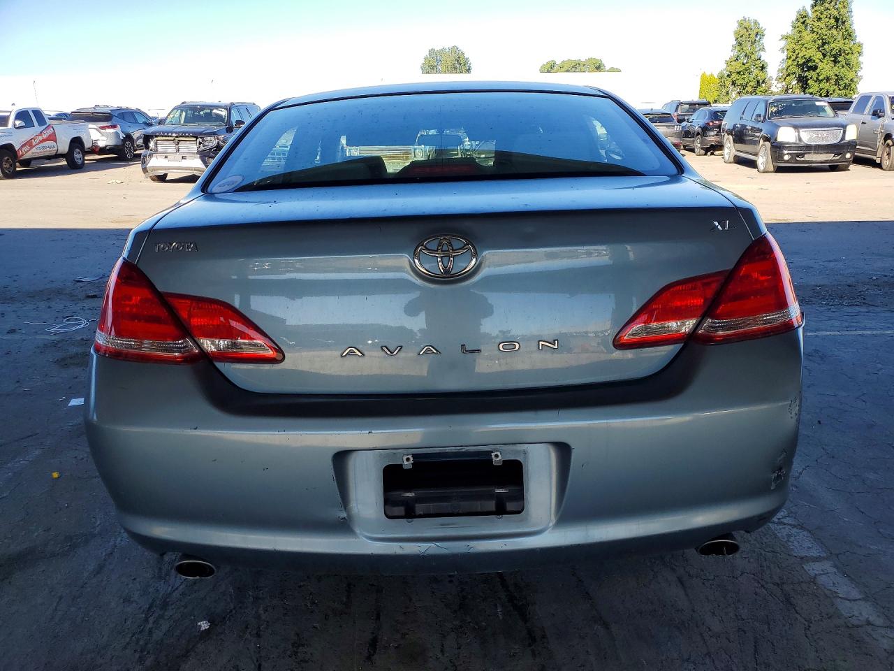 2005 Toyota Avalon Xl Blue vin: 4T1BK36B75U037734
