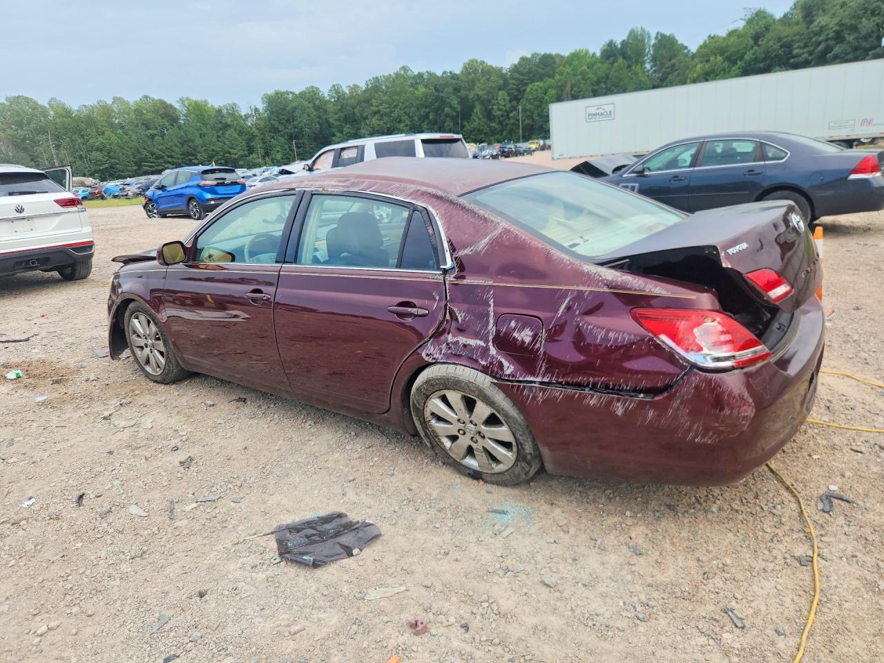 2005 Toyota Avalon Xls Burgundy vin: 4T1BK36B75U051441