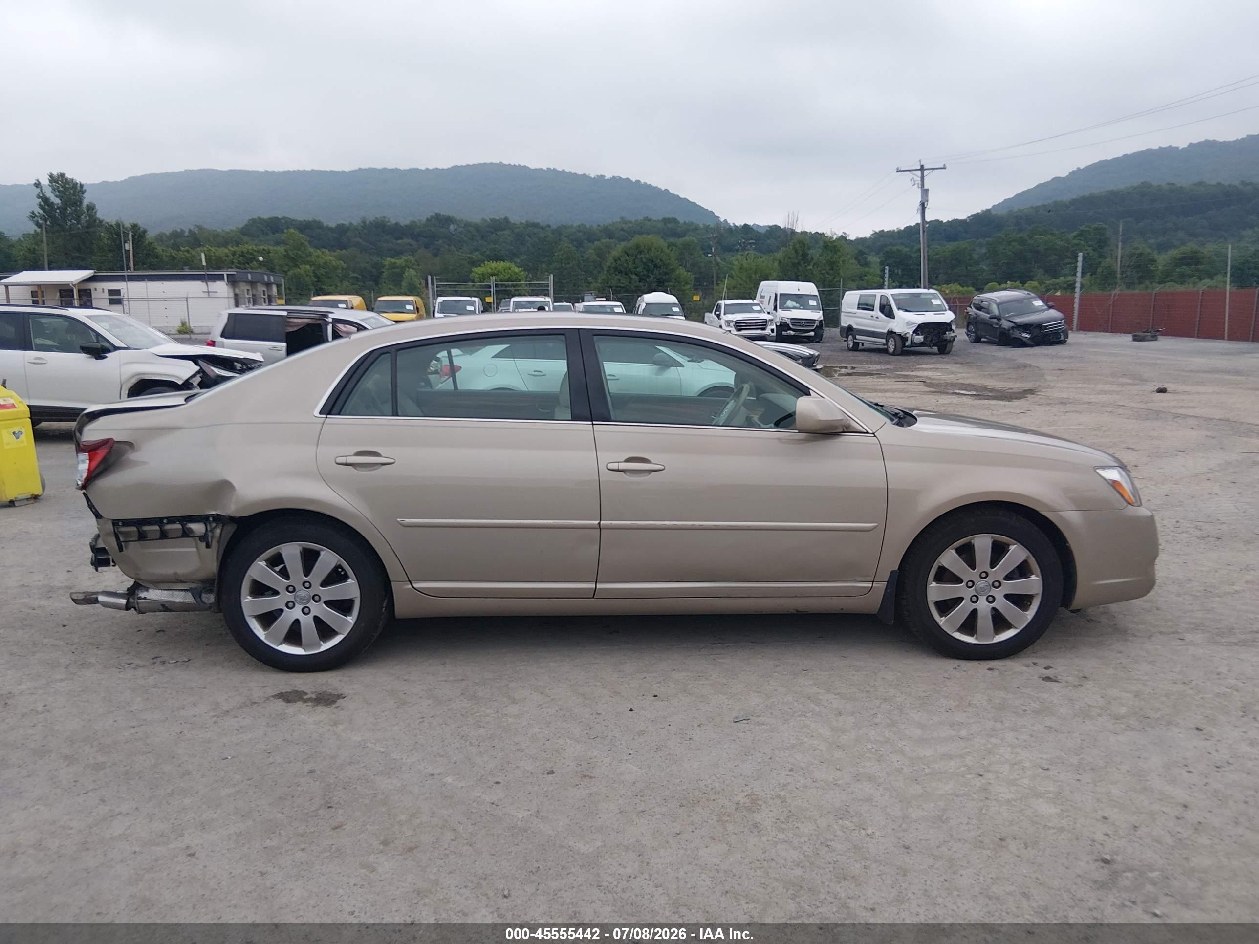 2006 Toyota Avalon Xls Золотой vin: 4T1BK36B76U064420