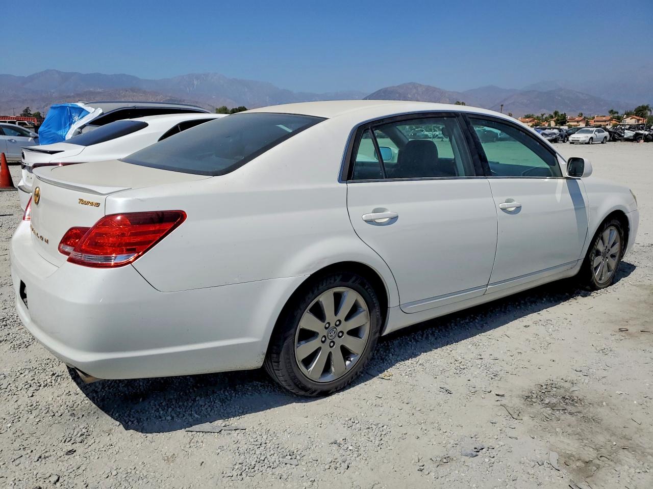 2006 Toyota Avalon Белый vin: 4T1BK36B76U107301