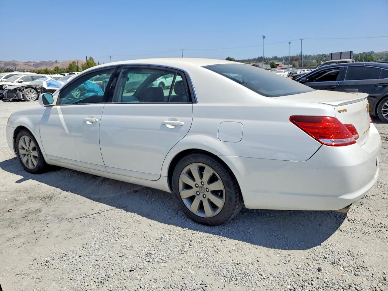 2006 Toyota Avalon Белый vin: 4T1BK36B76U107301