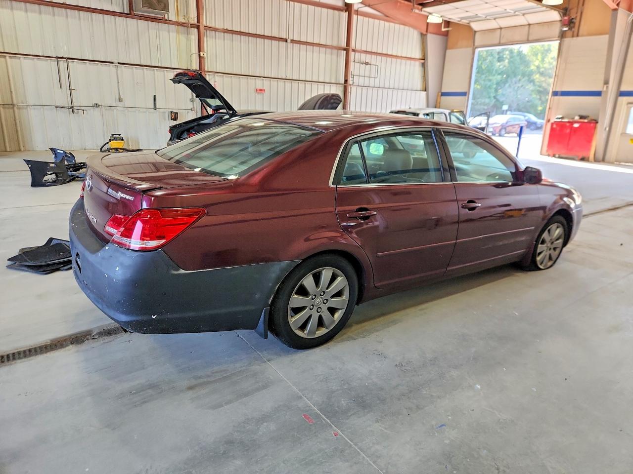 2006 Toyota Avalon Xl Burgundy vin: 4T1BK36B76U134336