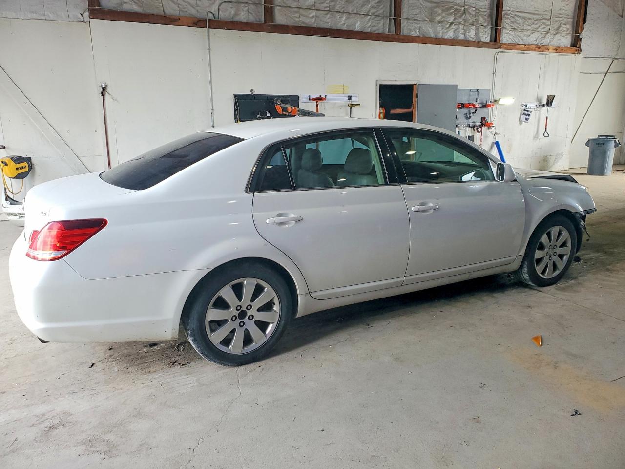 2006 Toyota Avalon Xls White vin: 4T1BK36B76U159866