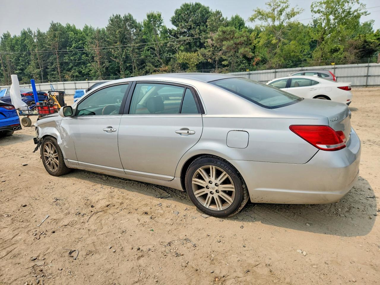 2007 Toyota Avalon Limited Silver vin: 4T1BK36B77U186311
