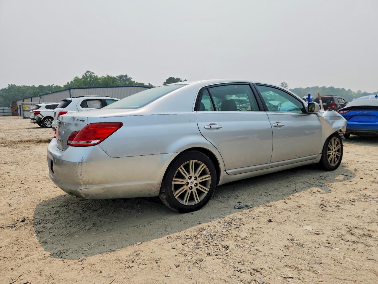 2007 Toyota Avalon Limited Silver vin: 4T1BK36B77U186311