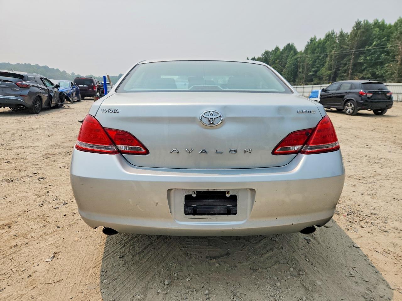 2007 Toyota Avalon Limited Silver vin: 4T1BK36B77U186311
