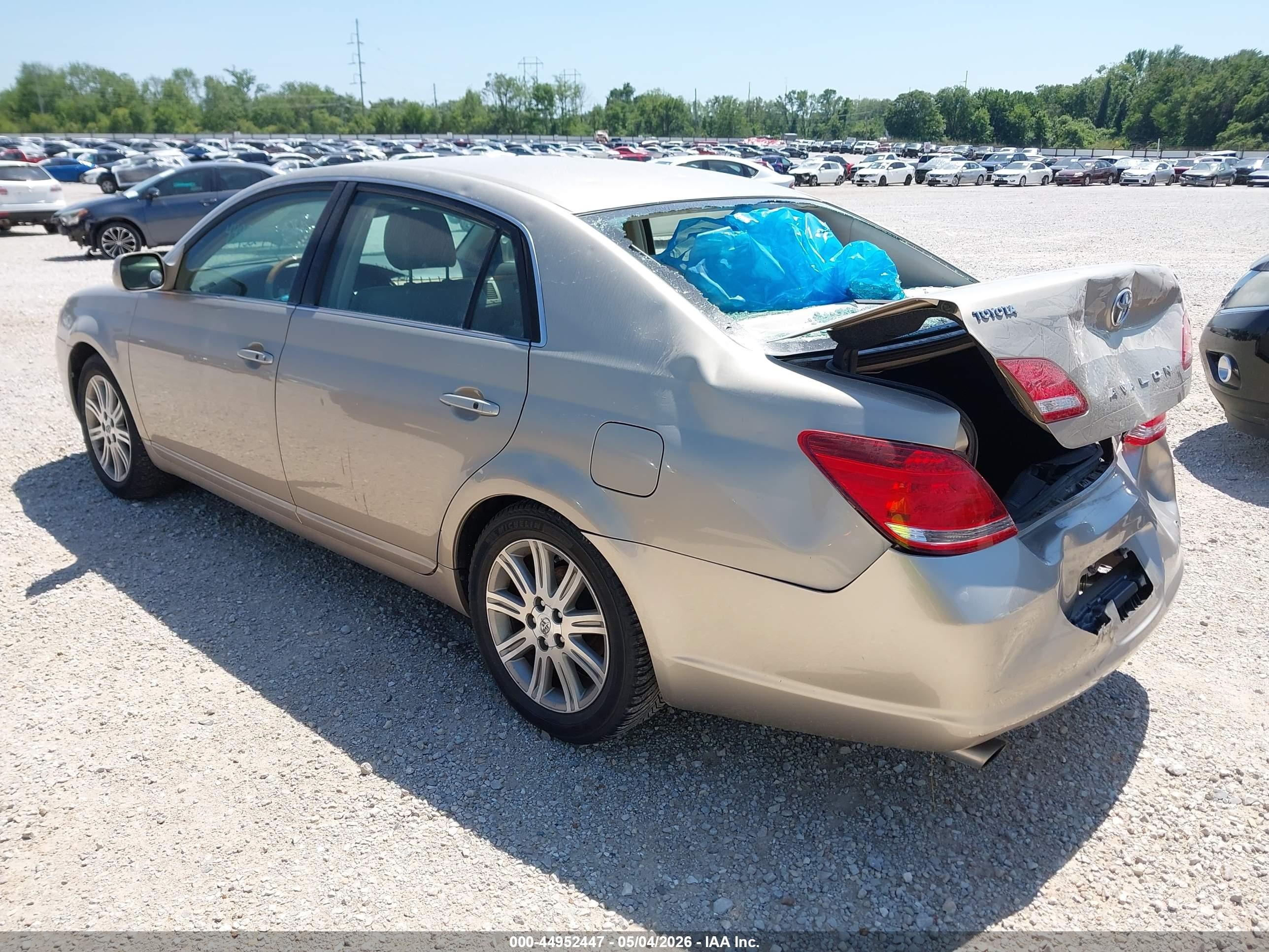 2007 Toyota Avalon Limited Gold vin: 4T1BK36B77U245518