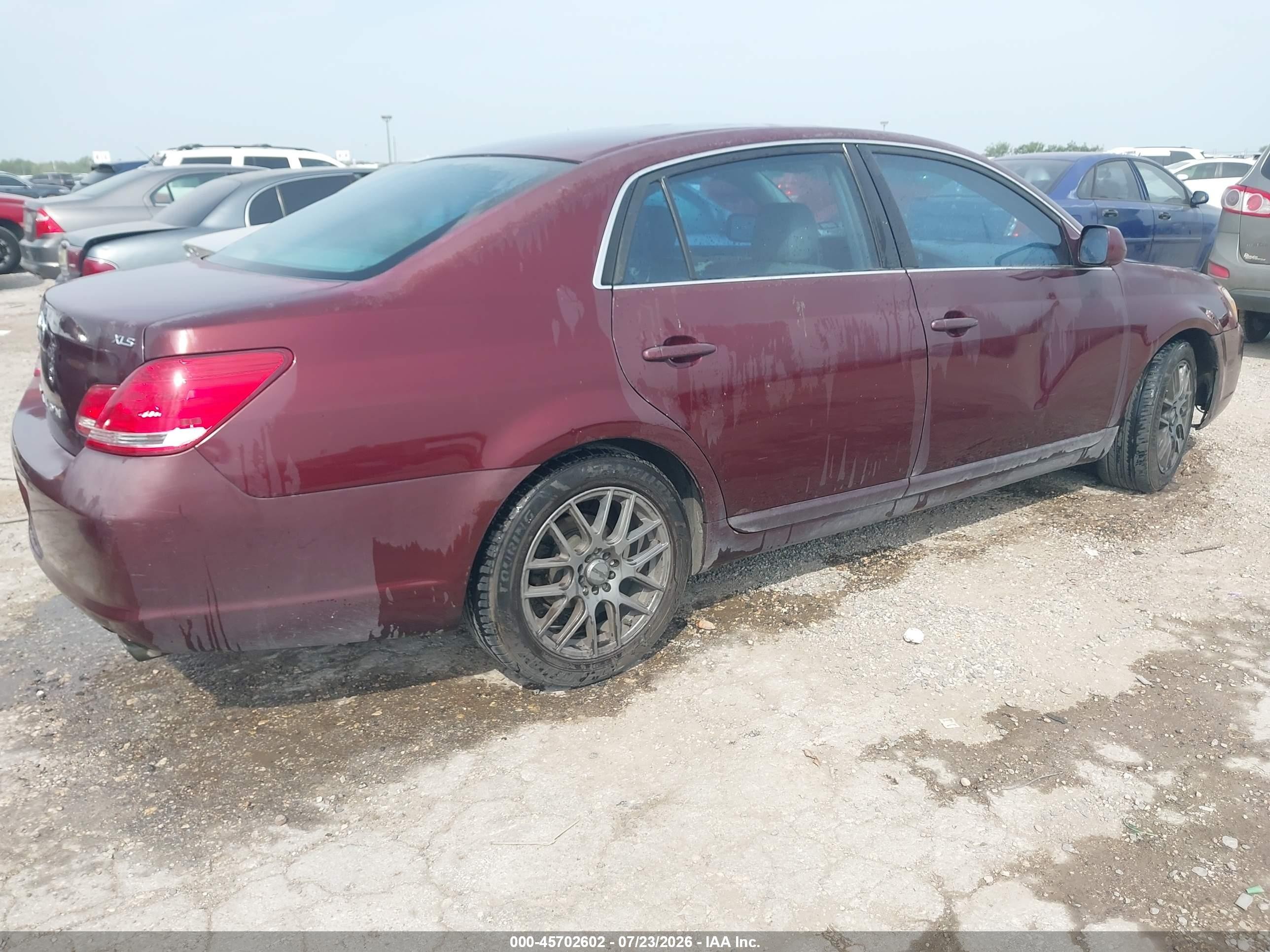 2005 Toyota Avalon Xls Burgundy vin: 4T1BK36B85U028251