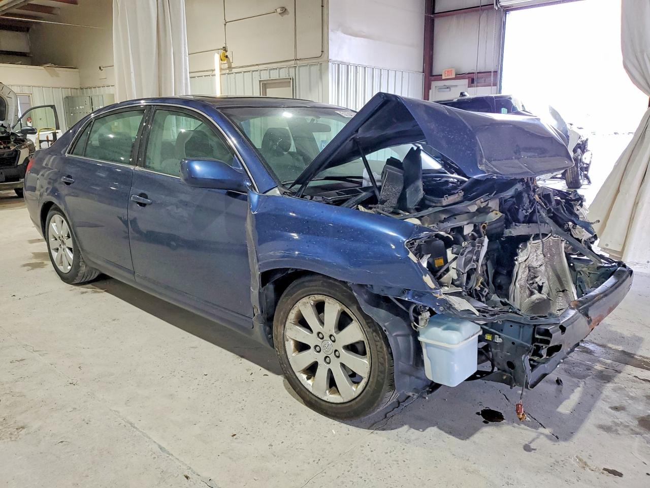 2005 Toyota Avalon Xls Blue vin: 4T1BK36B85U032557