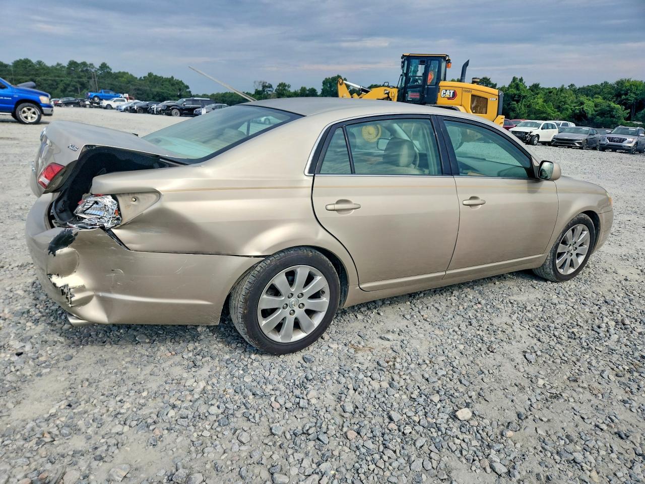 2005 Toyota Avalon Xls Gold vin: 4T1BK36B85U042392