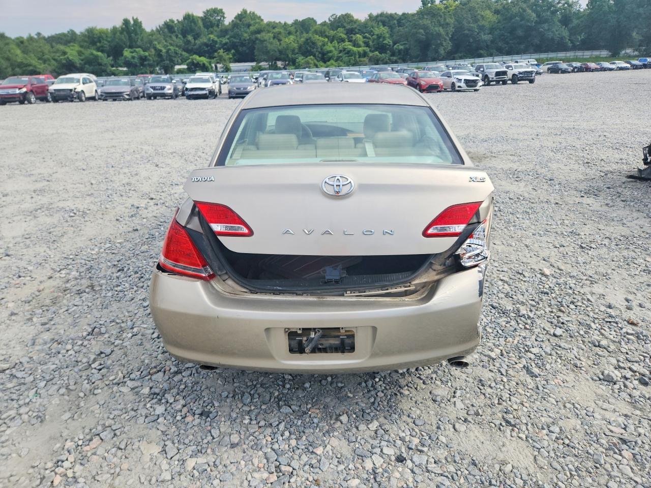 2005 Toyota Avalon Xls Gold vin: 4T1BK36B85U042392