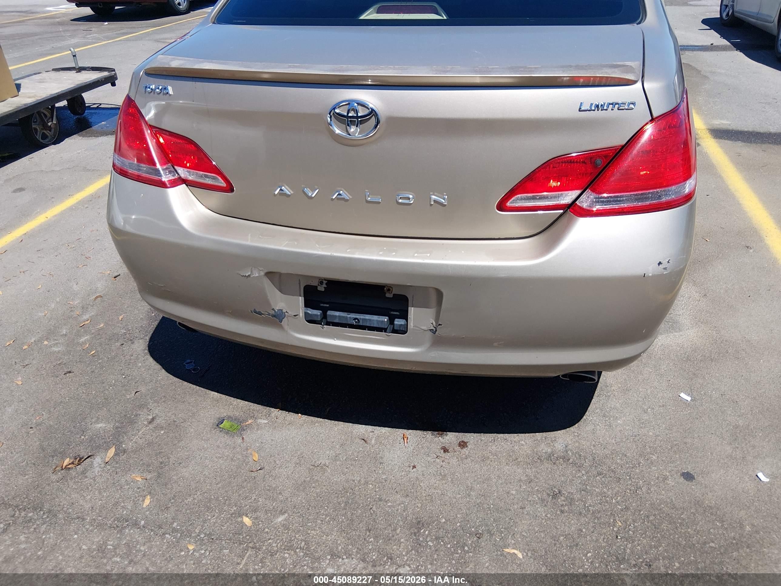 2005 Toyota Avalon Limited Gold vin: 4T1BK36B85U044692