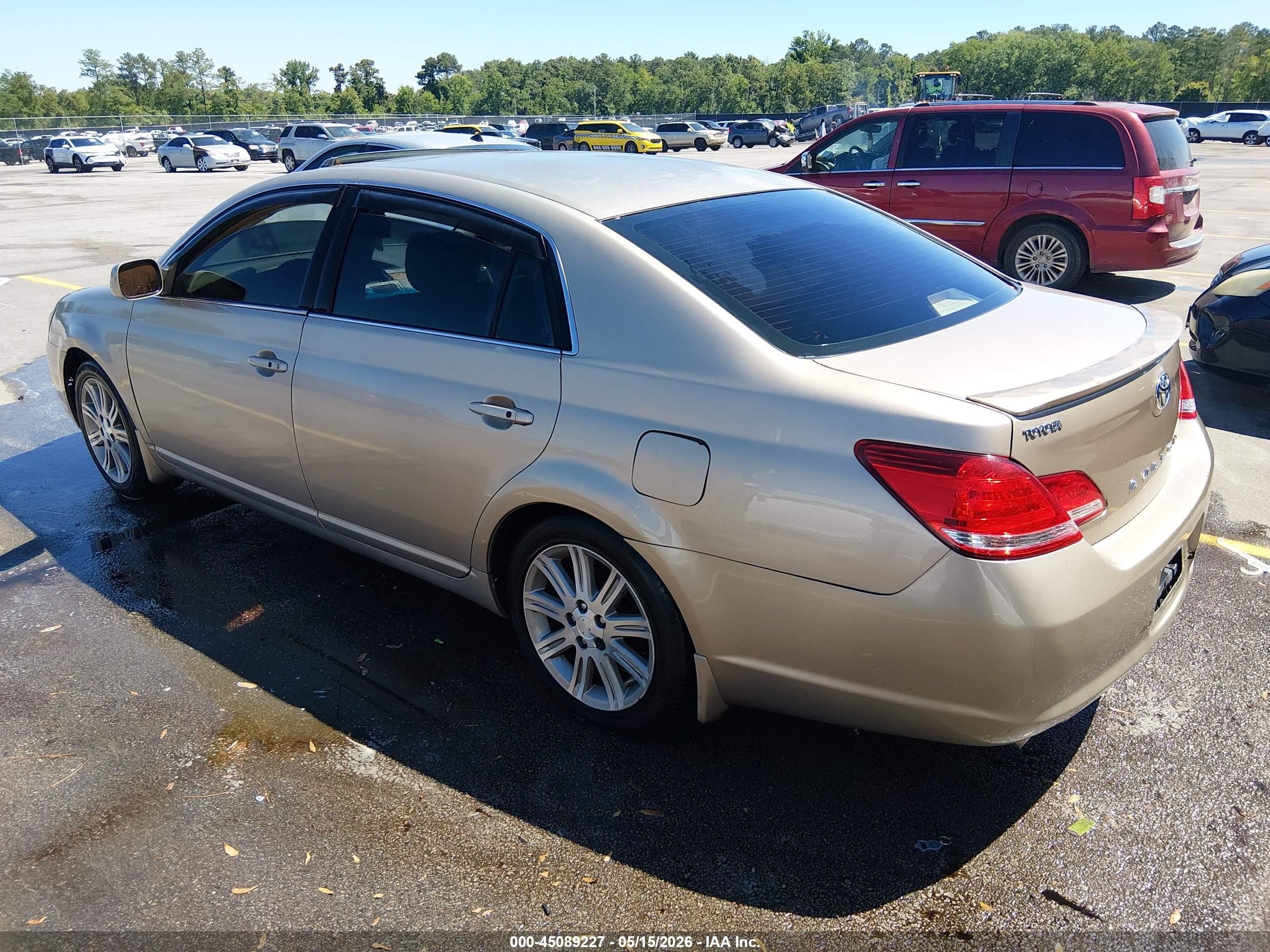 2005 Toyota Avalon Limited Gold vin: 4T1BK36B85U044692