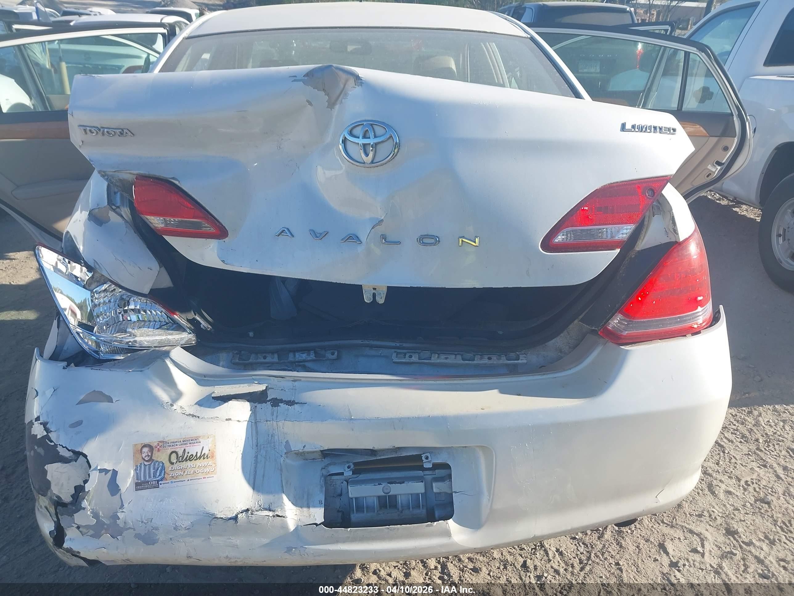 2007 Toyota Avalon Limited White vin: 4T1BK36B87U235421