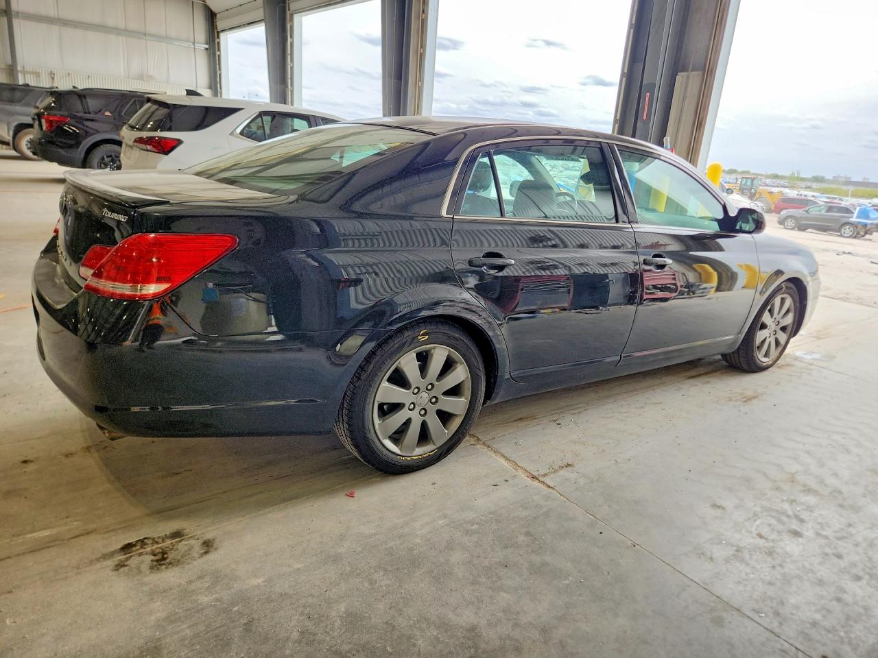 2005 Toyota Avalon Touring Black vin: 4T1BK36B95U033572