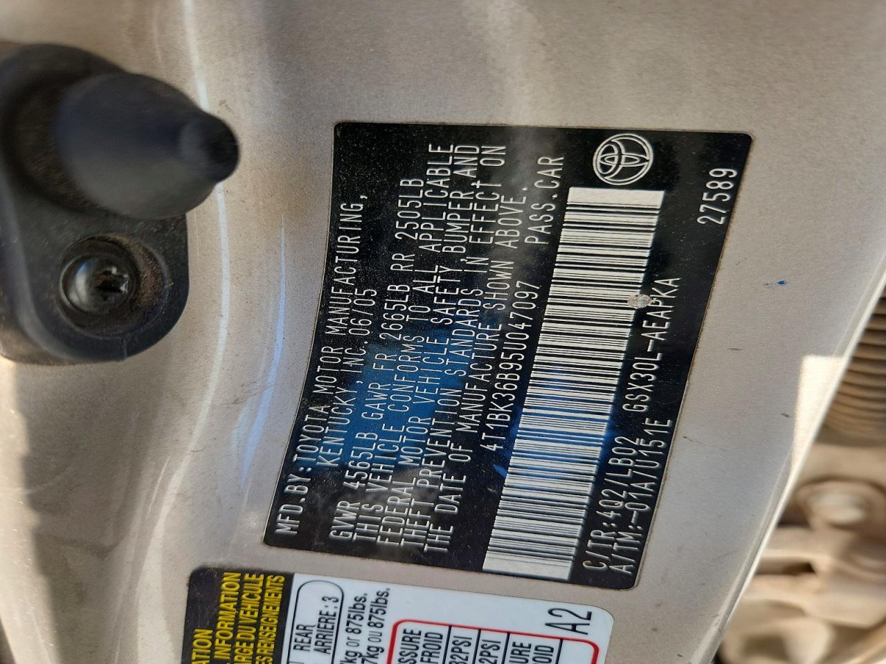 2005 Toyota Avalon Limited Золотой vin: 4T1BK36B95U047097