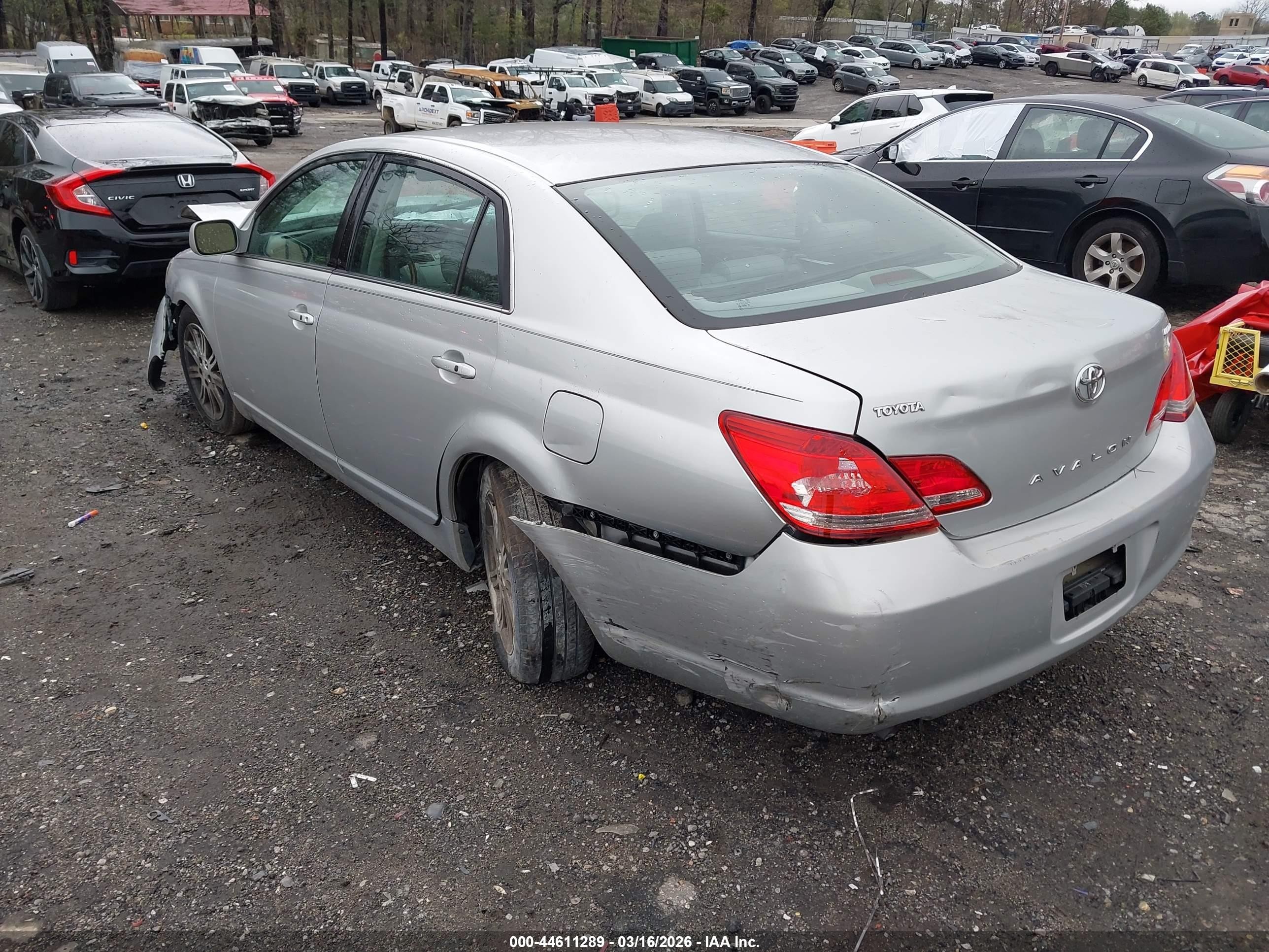 2005 Toyota Avalon Limited Silver vin: 4T1BK36B95U061324