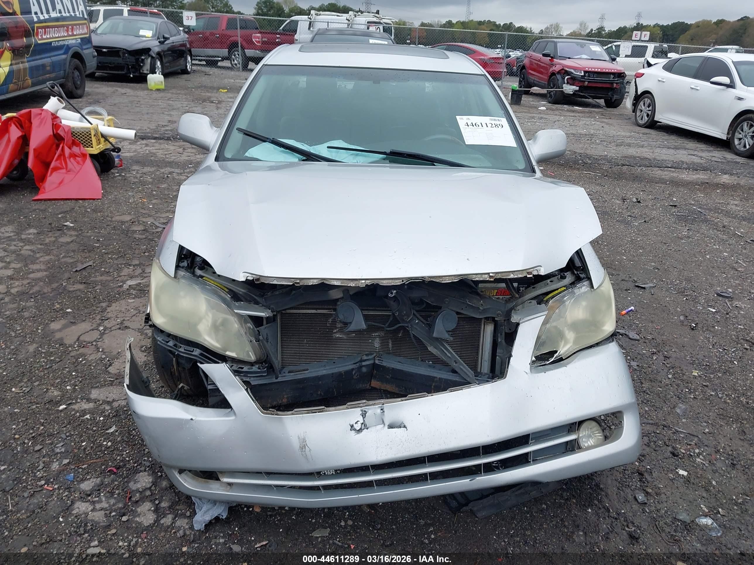 2005 Toyota Avalon Limited Silver vin: 4T1BK36B95U061324