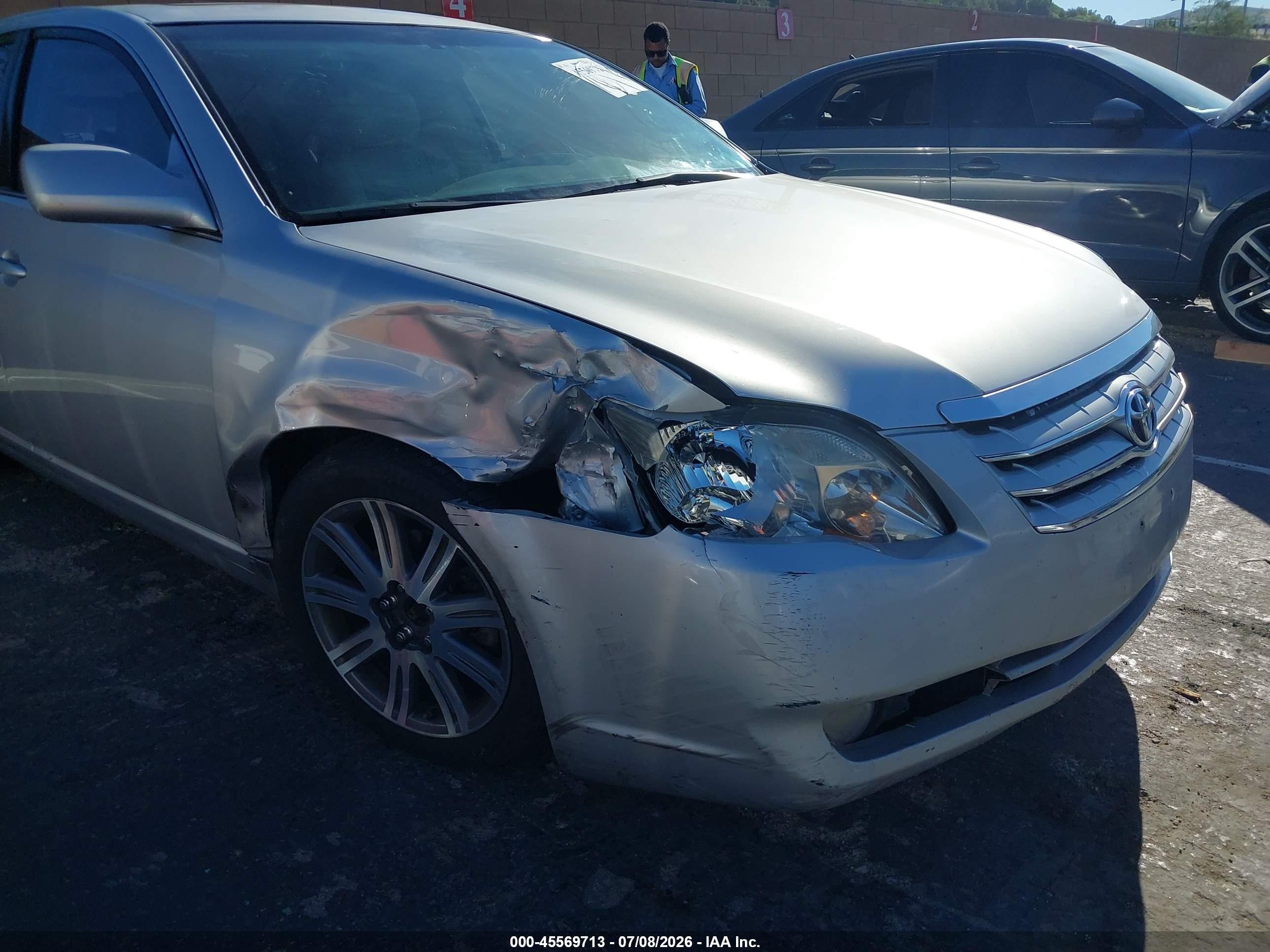 2005 Toyota Avalon Limited Silver vin: 4T1BK36B95U062179