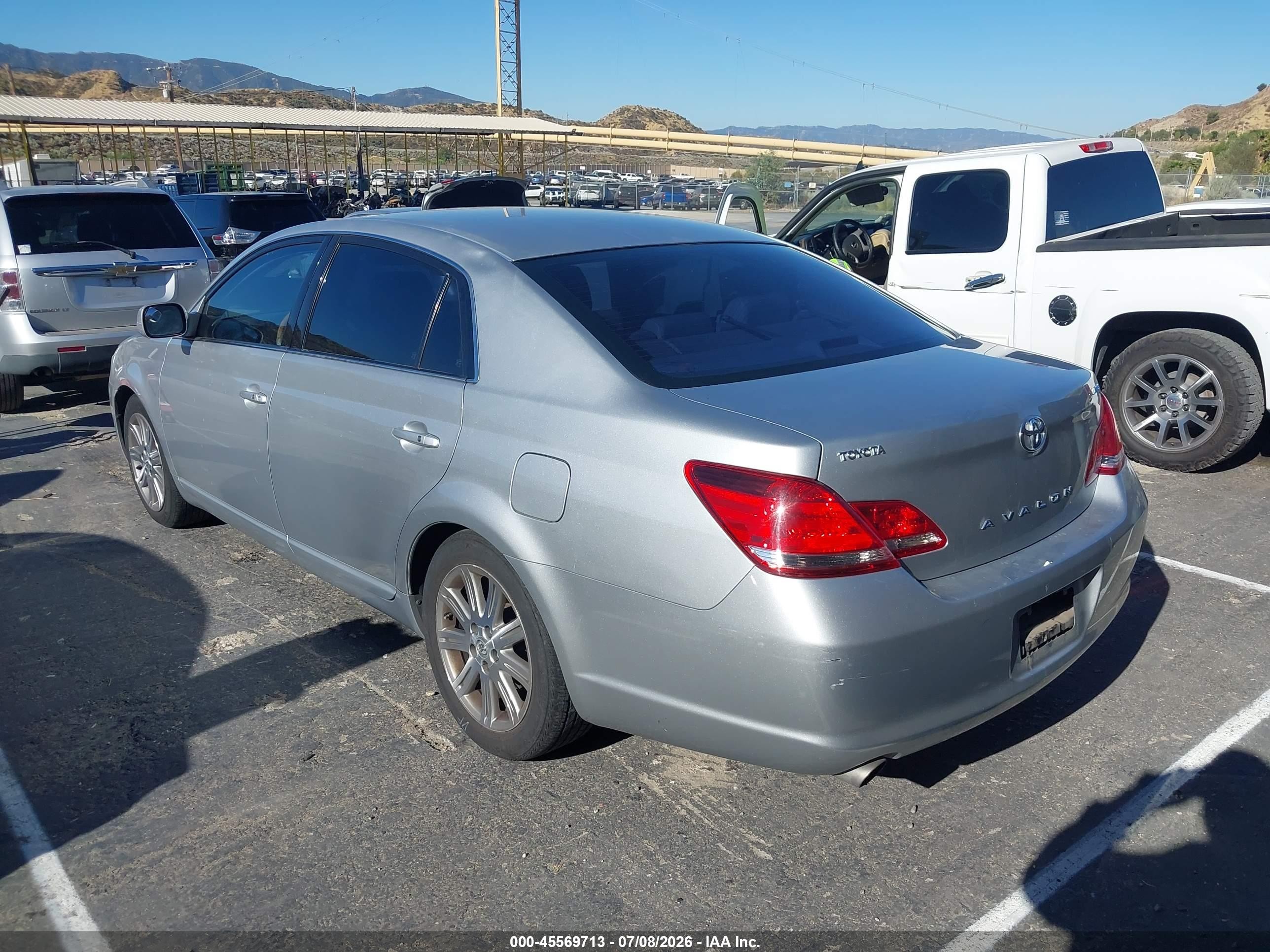 2005 Toyota Avalon Limited Silver vin: 4T1BK36B95U062179