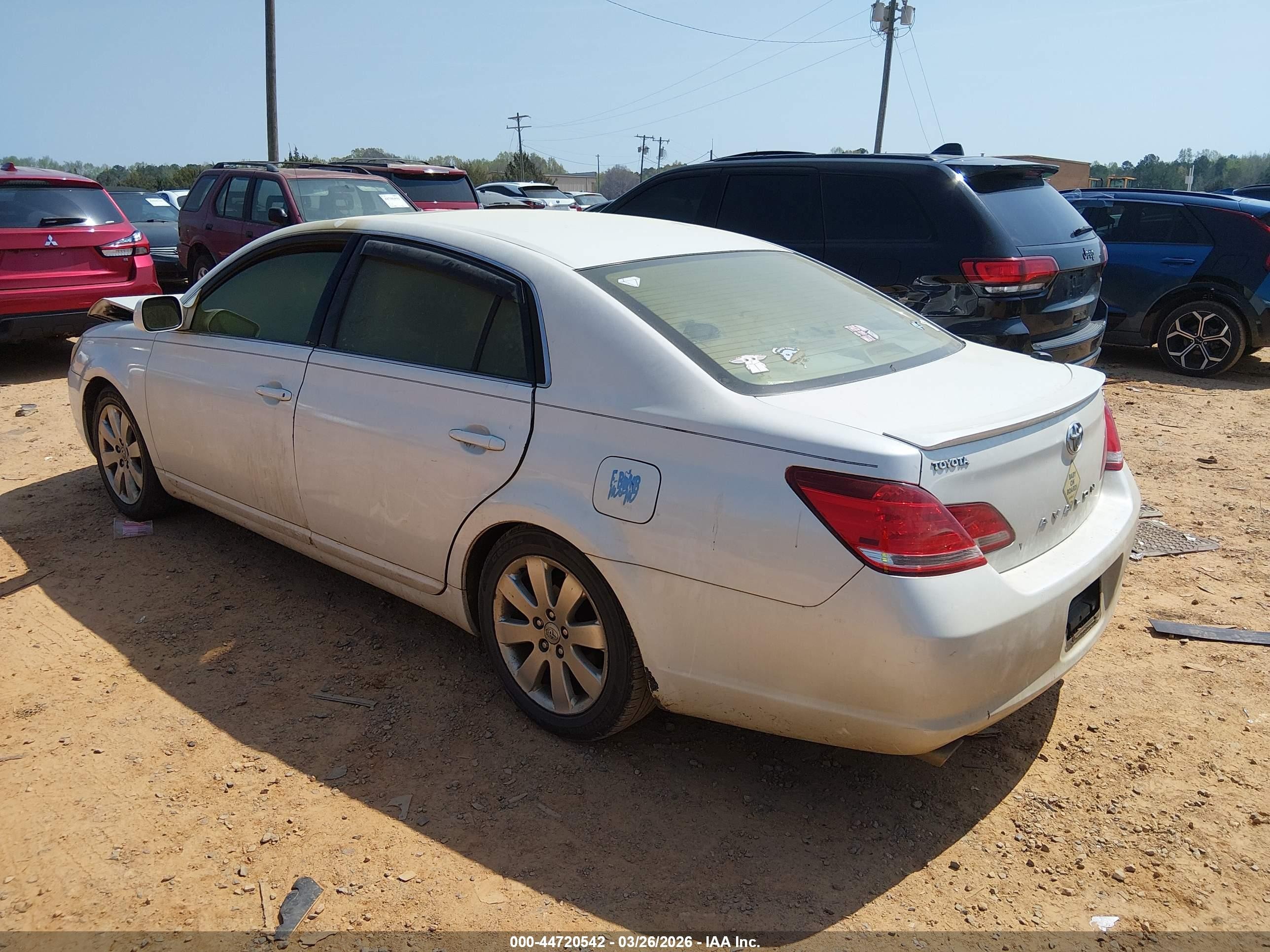 2006 Toyota Avalon Xls White vin: 4T1BK36B96U063088