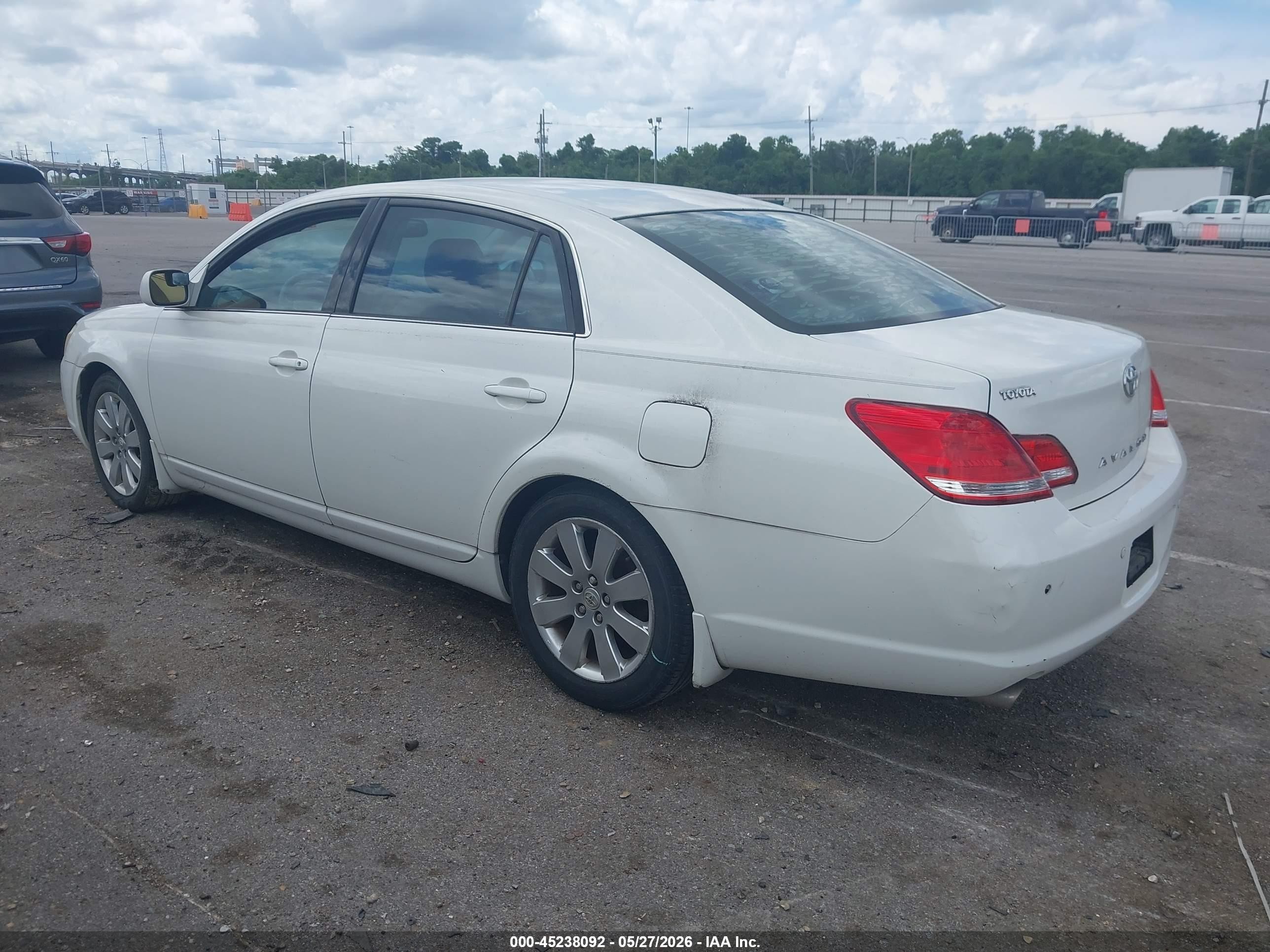 2006 Toyota Avalon Xls White vin: 4T1BK36B96U108675
