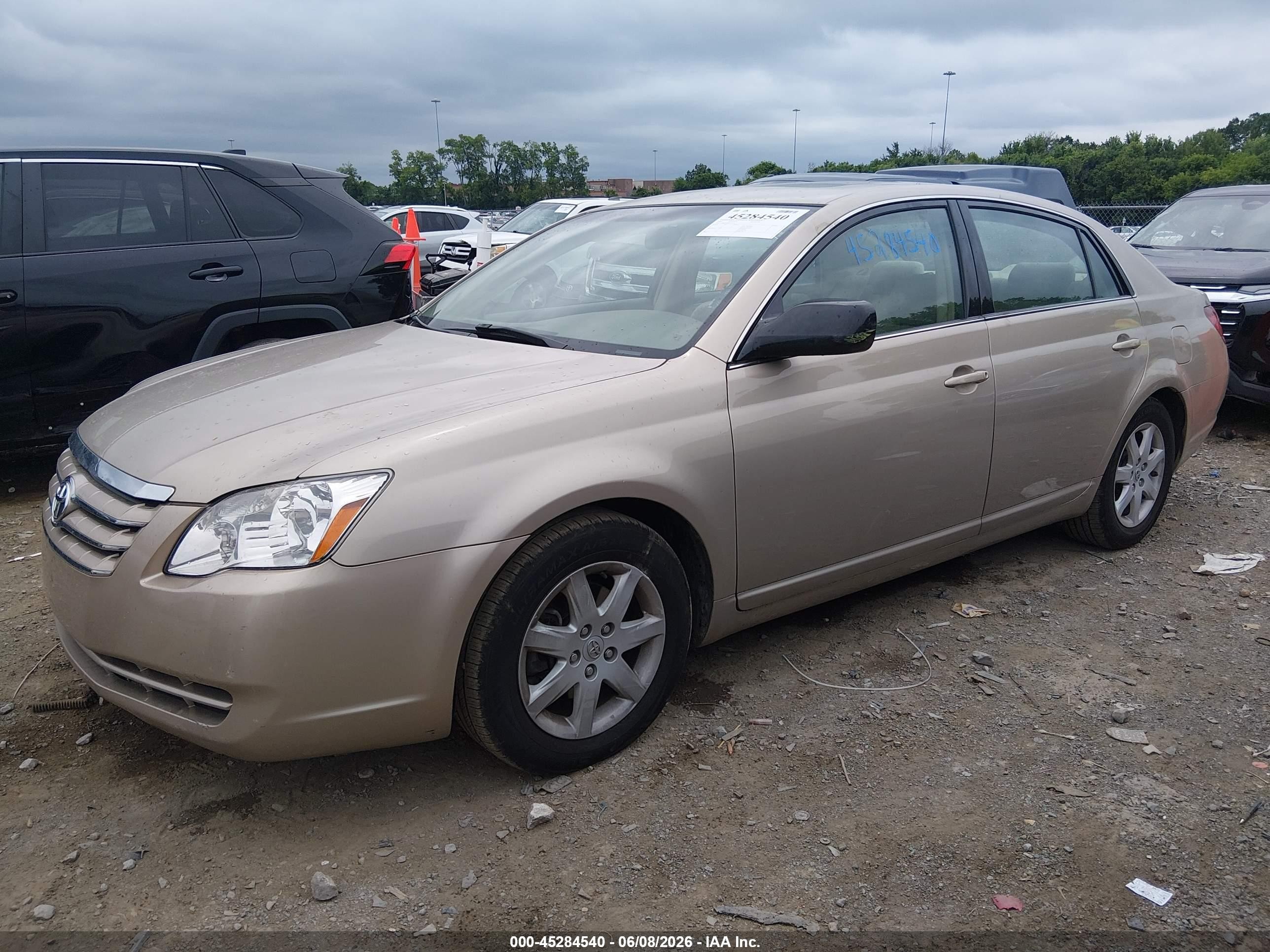 2007 Toyota Avalon Xl Gold vin: 4T1BK36B97U172751