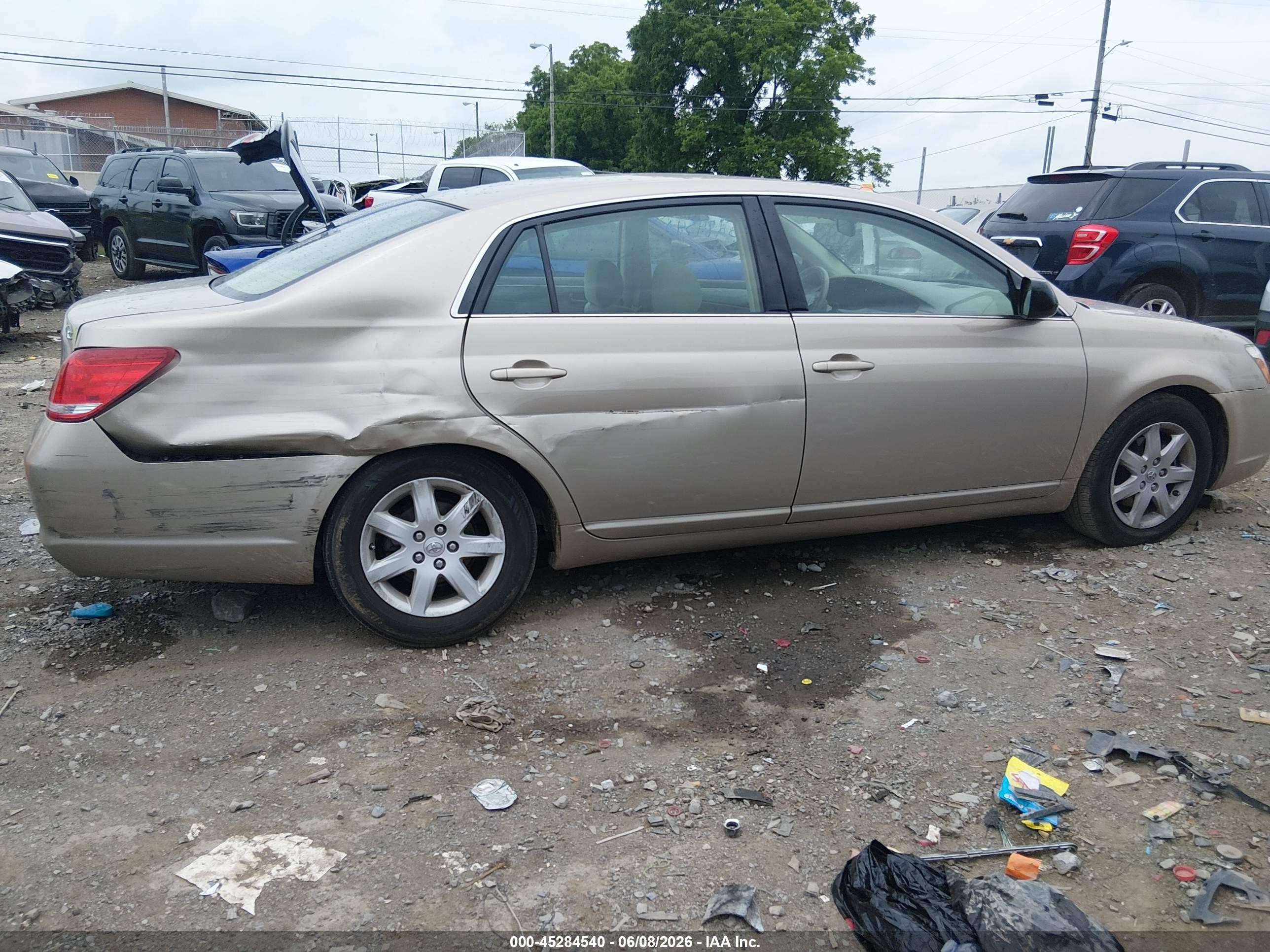 2007 Toyota Avalon Xl Gold vin: 4T1BK36B97U172751