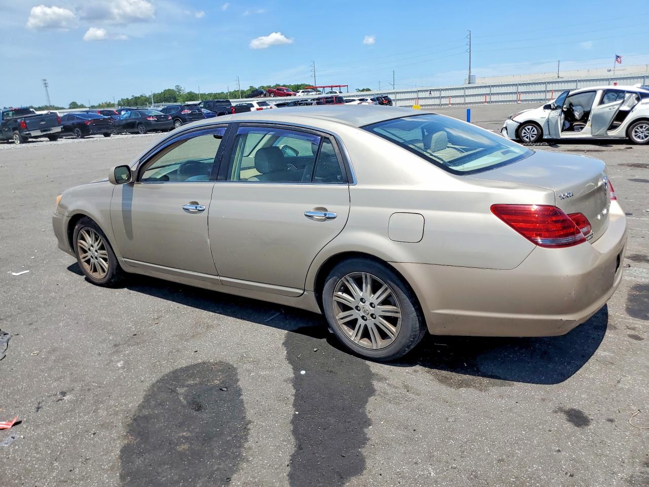 2008 Toyota Avalon Limited Tan vin: 4T1BK36B98U317725