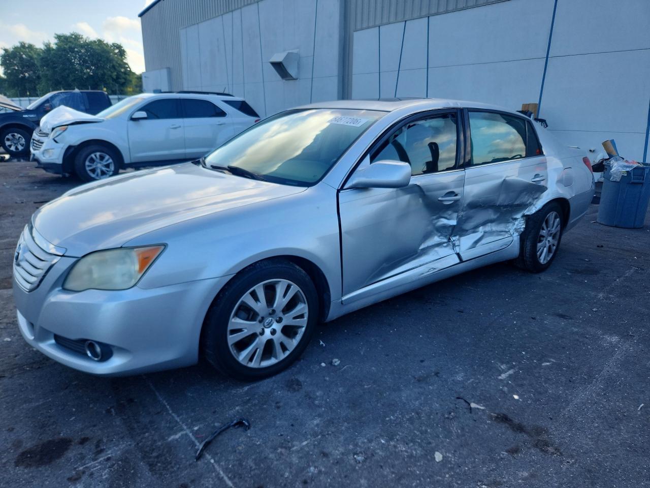 2008 Toyota Avalon Touring Silver vin: 4T1BK36B98U322780