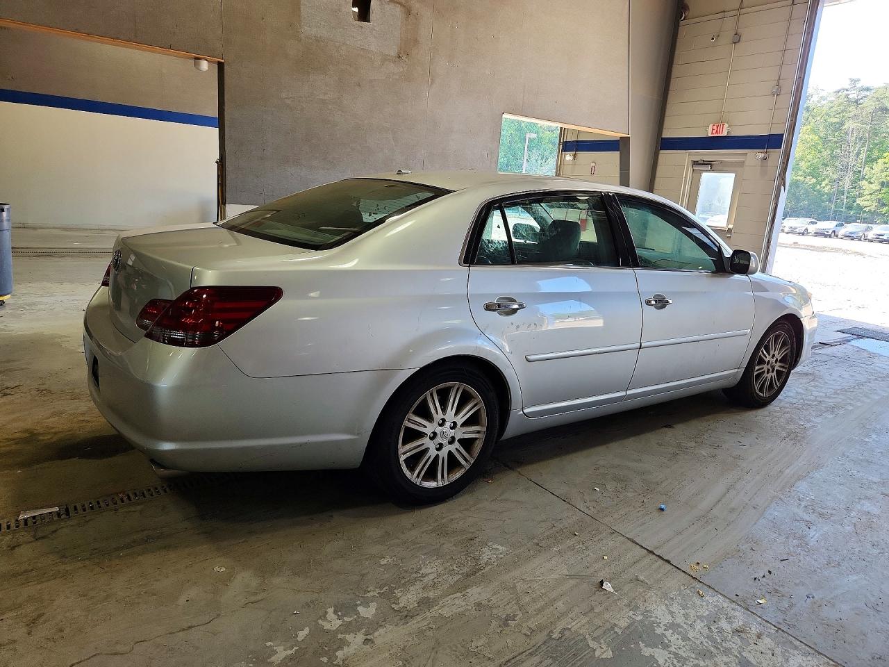 2009 Toyota Avalon Limited Silver vin: 4T1BK36B99U328712