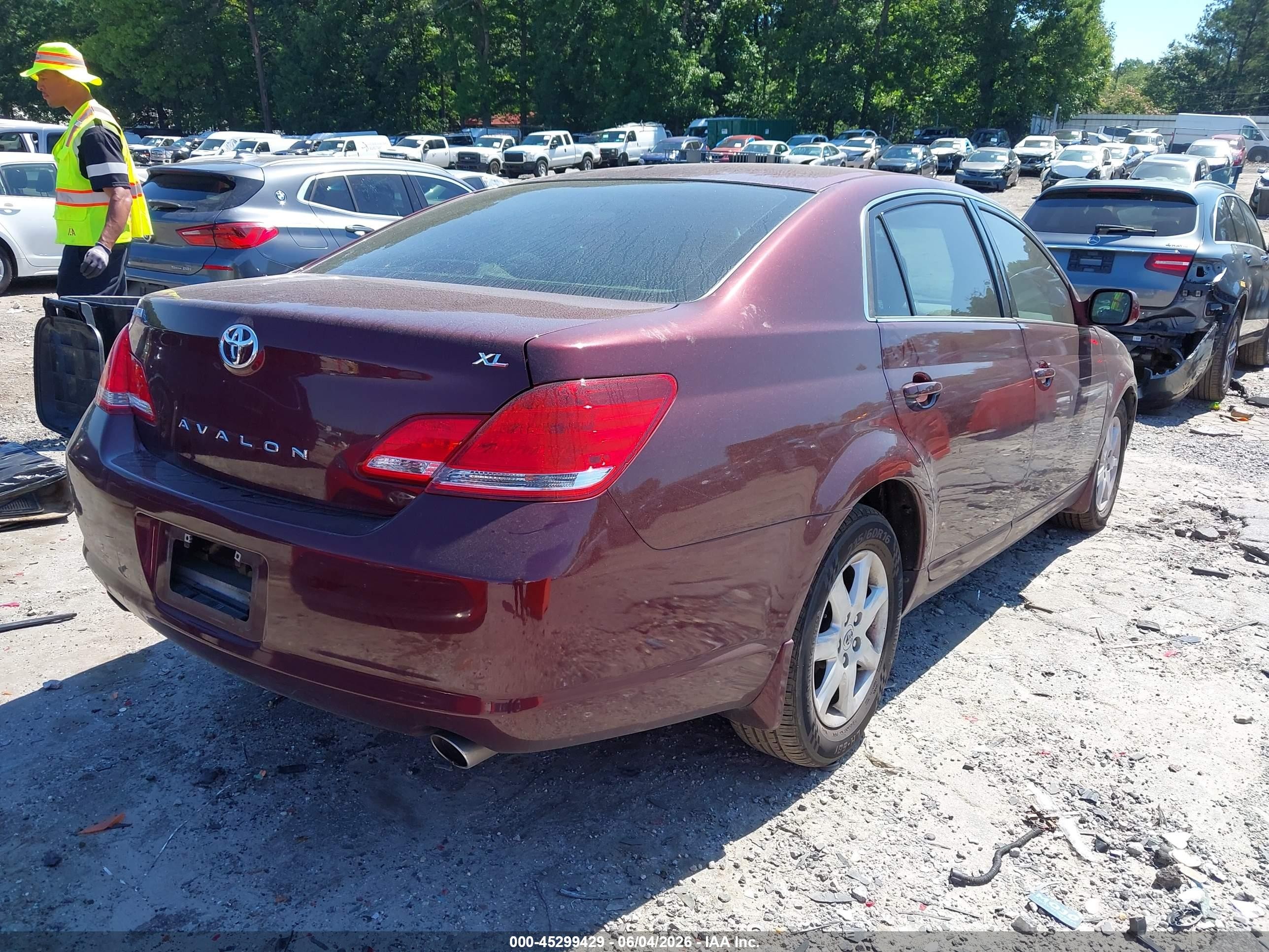 2005 Toyota Avalon Xl Red vin: 4T1BK36BX5U033483