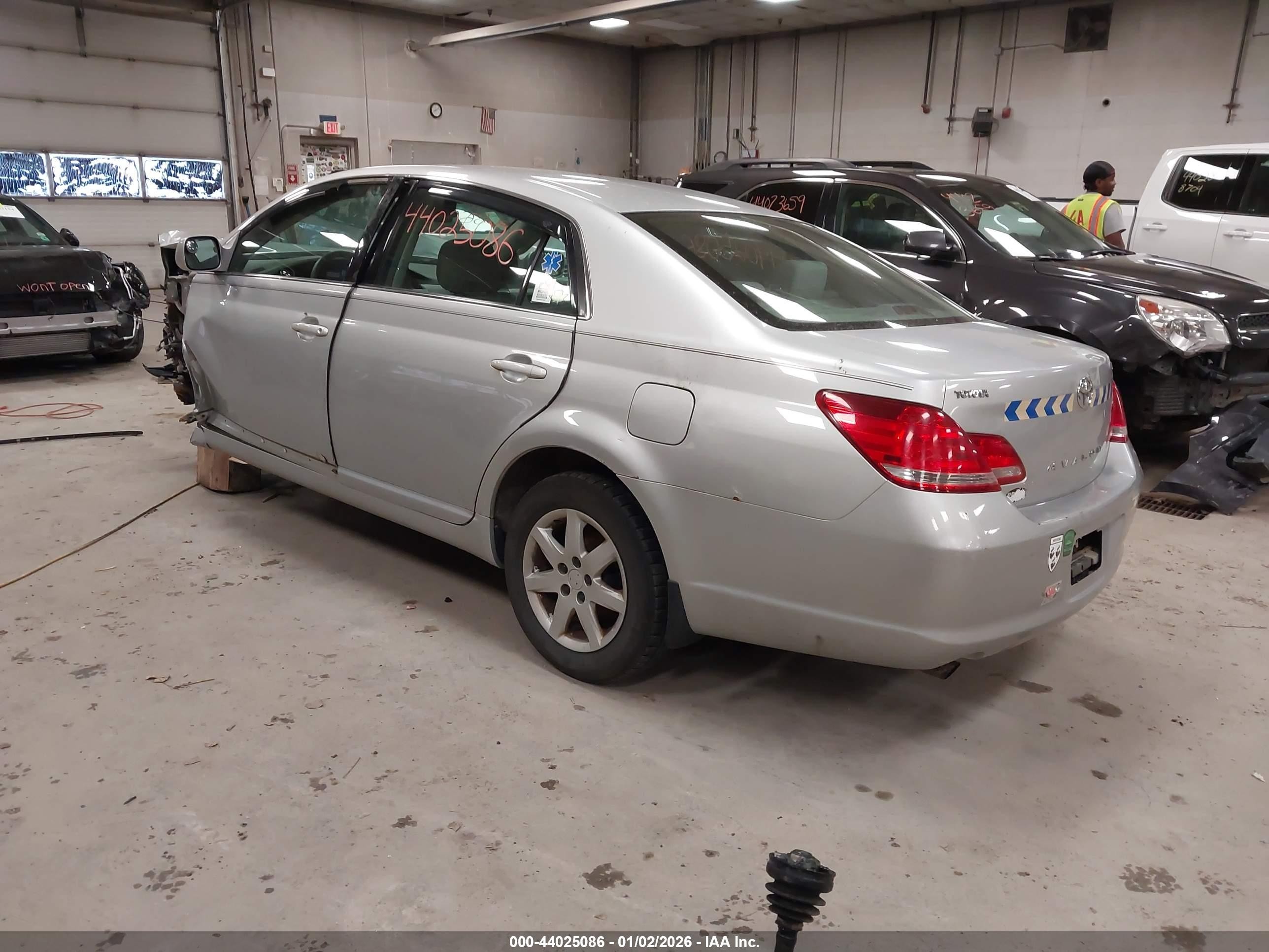 2006 Toyota Avalon Xl Silver vin: 4T1BK36BX6U066890