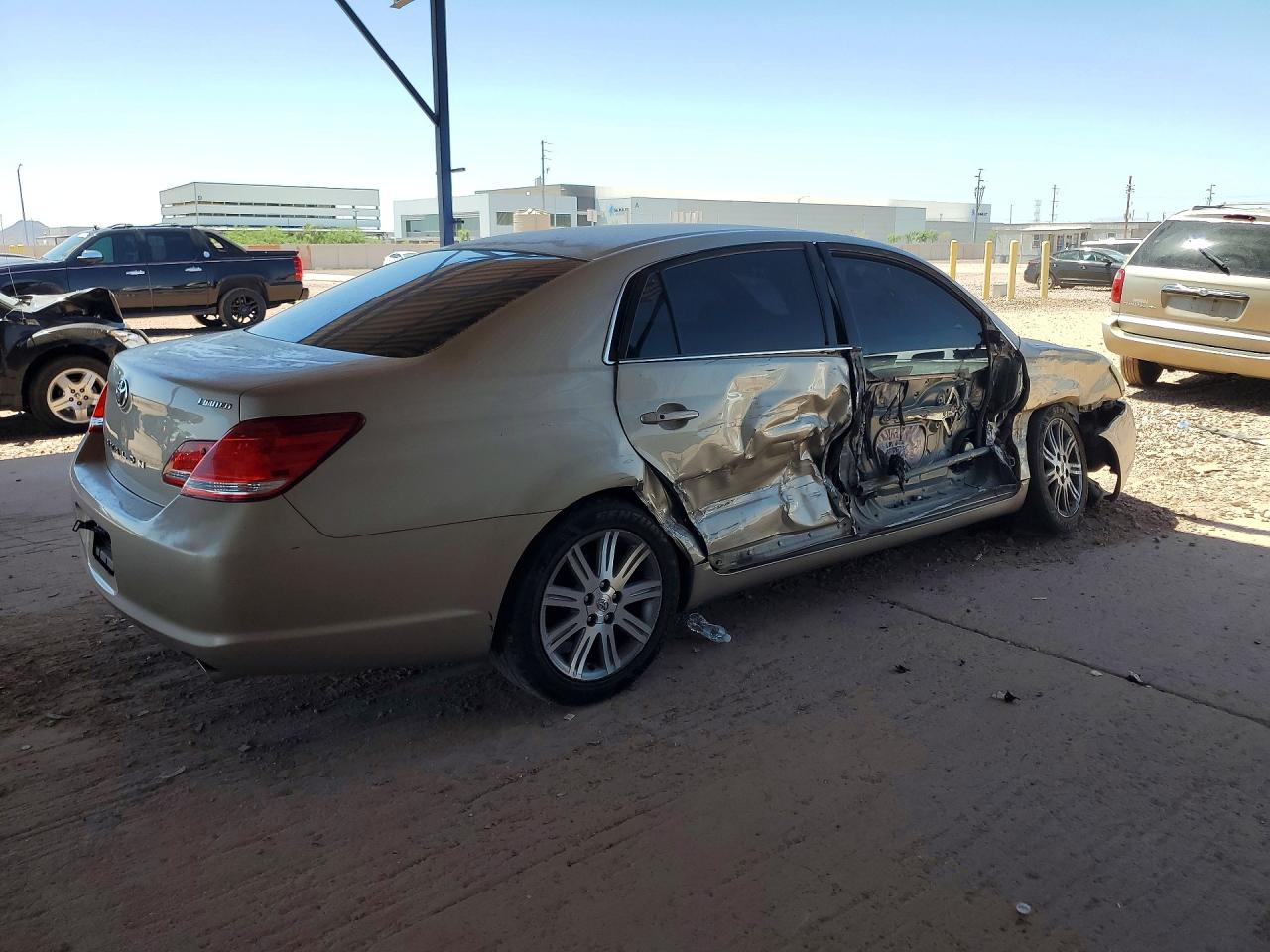 2006 Toyota Avalon Limited Gold vin: 4T1BK36BX6U081518