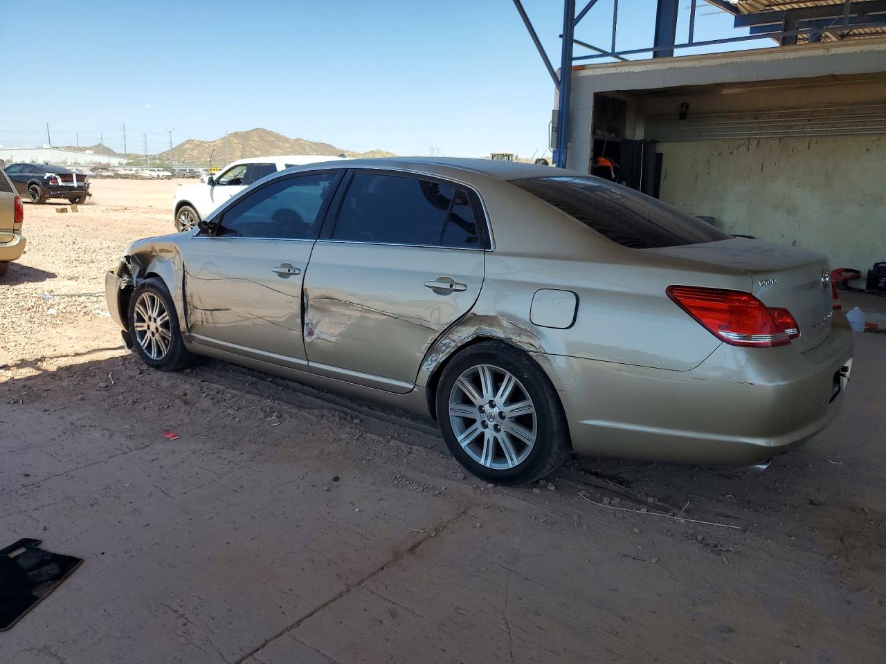 2006 Toyota Avalon Limited Gold vin: 4T1BK36BX6U081518