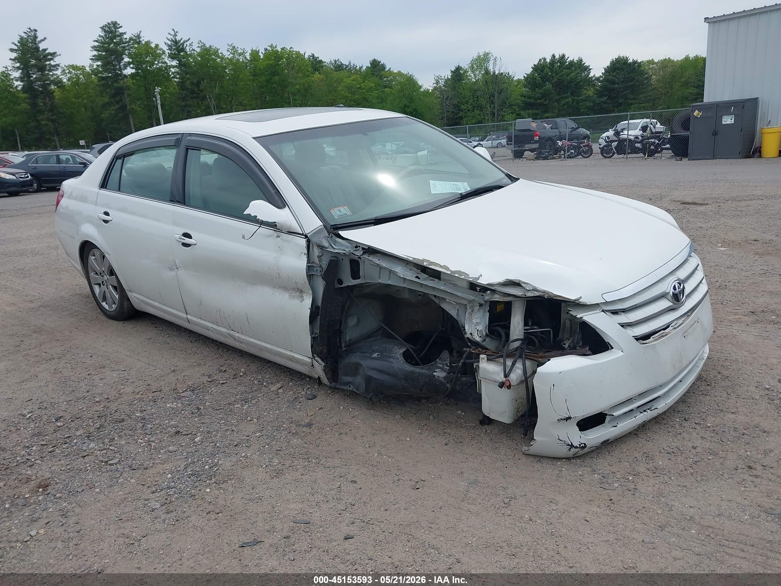 2006 Toyota Avalon Xls White vin: 4T1BK36BX6U140325