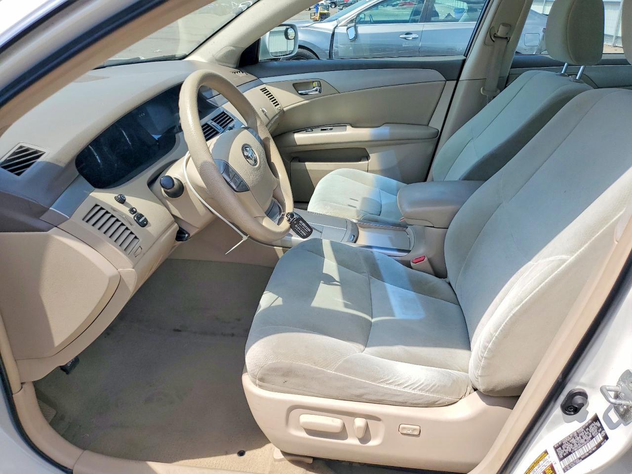 2010 Toyota Avalon Xl White vin: 4T1BK3DB0AU362075