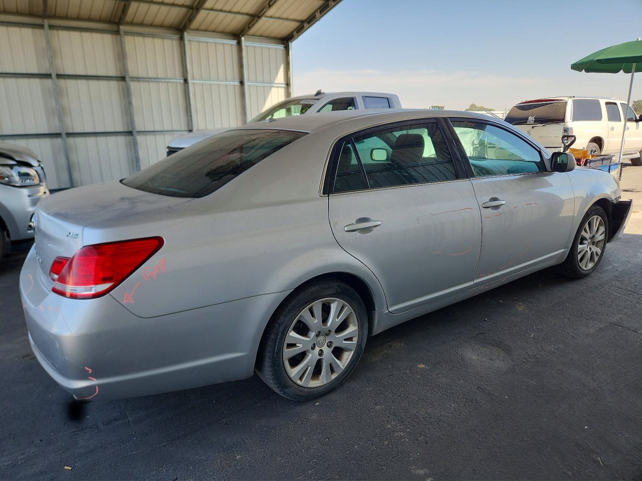 2010 Toyota Avalon Xls Silver vin: 4T1BK3DB0AU364506