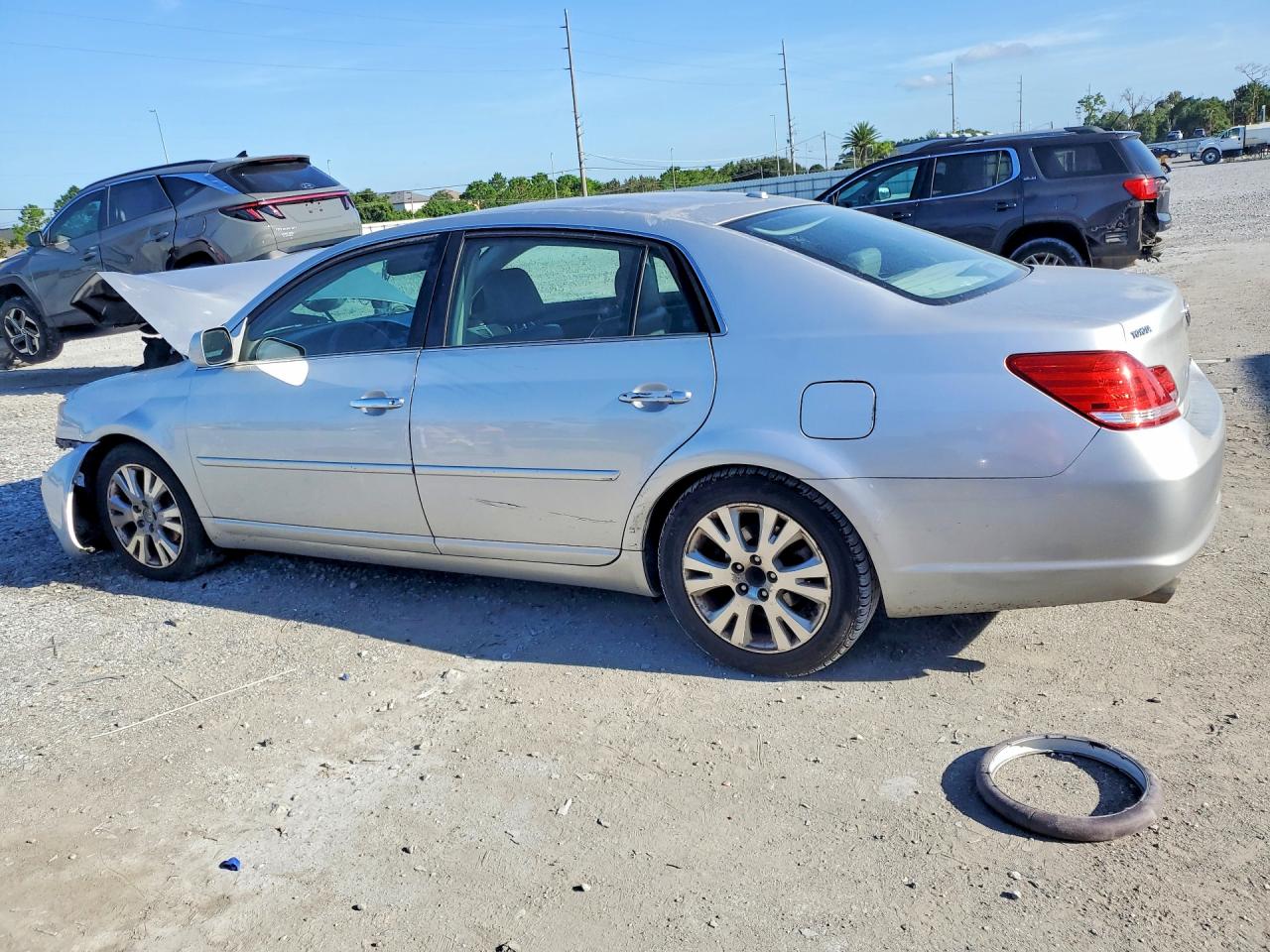 2010 Toyota Avalon Xls Silver vin: 4T1BK3DB0AU365056