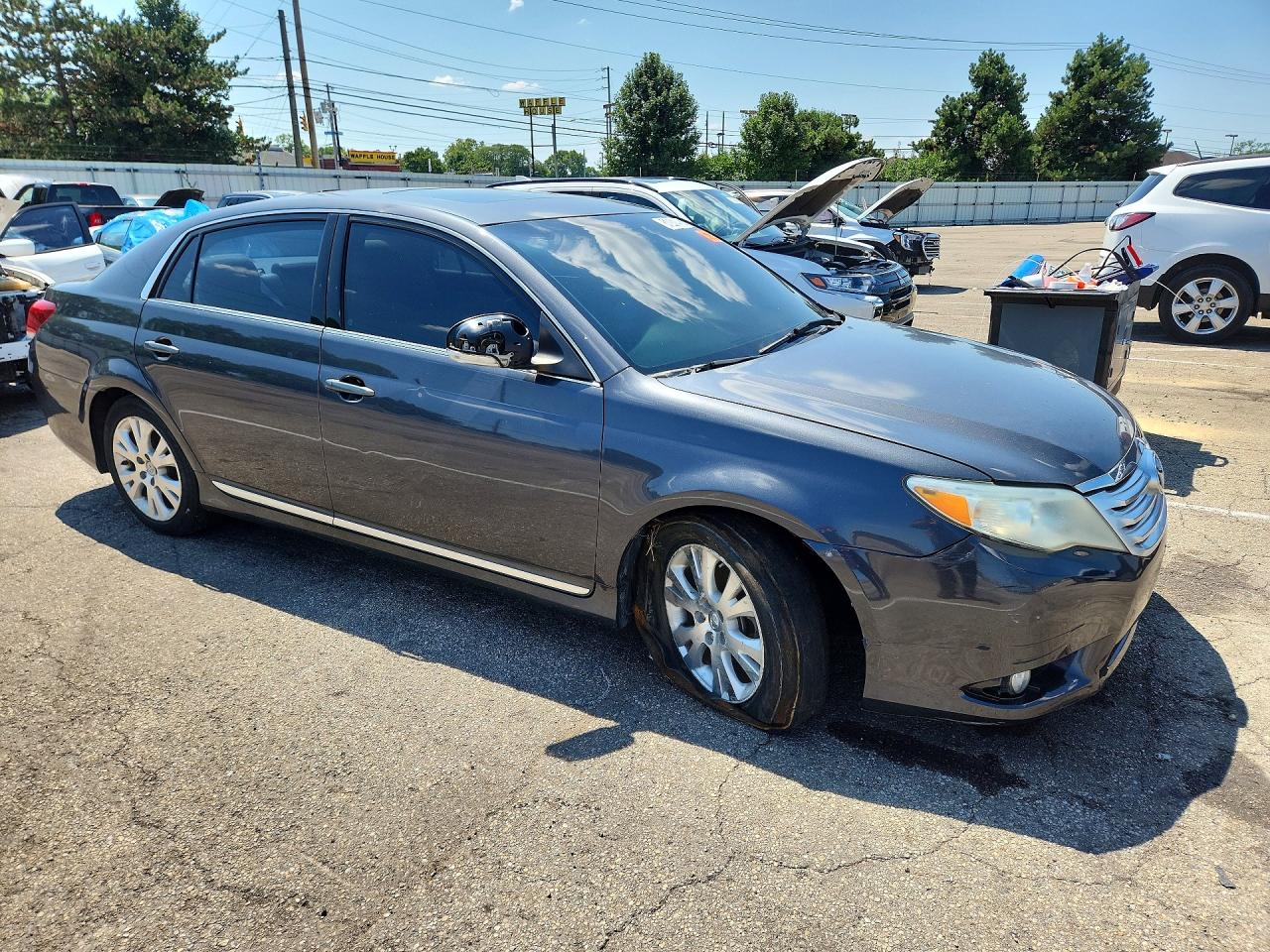 2011 Toyota Avalon Base Серый vin: 4T1BK3DB0BU413060