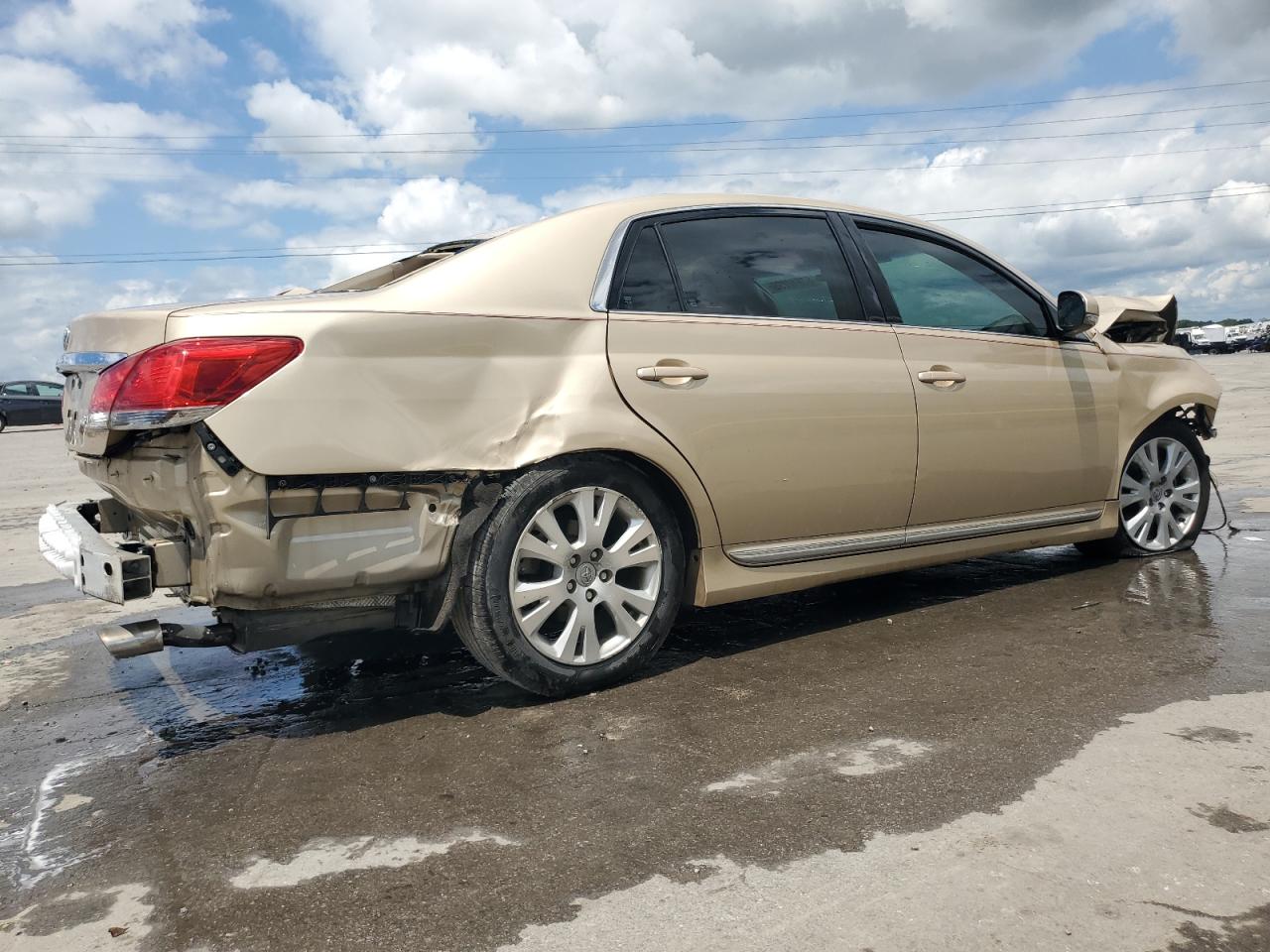 2011 Toyota Avalon Base Tan vin: 4T1BK3DB0BU418887