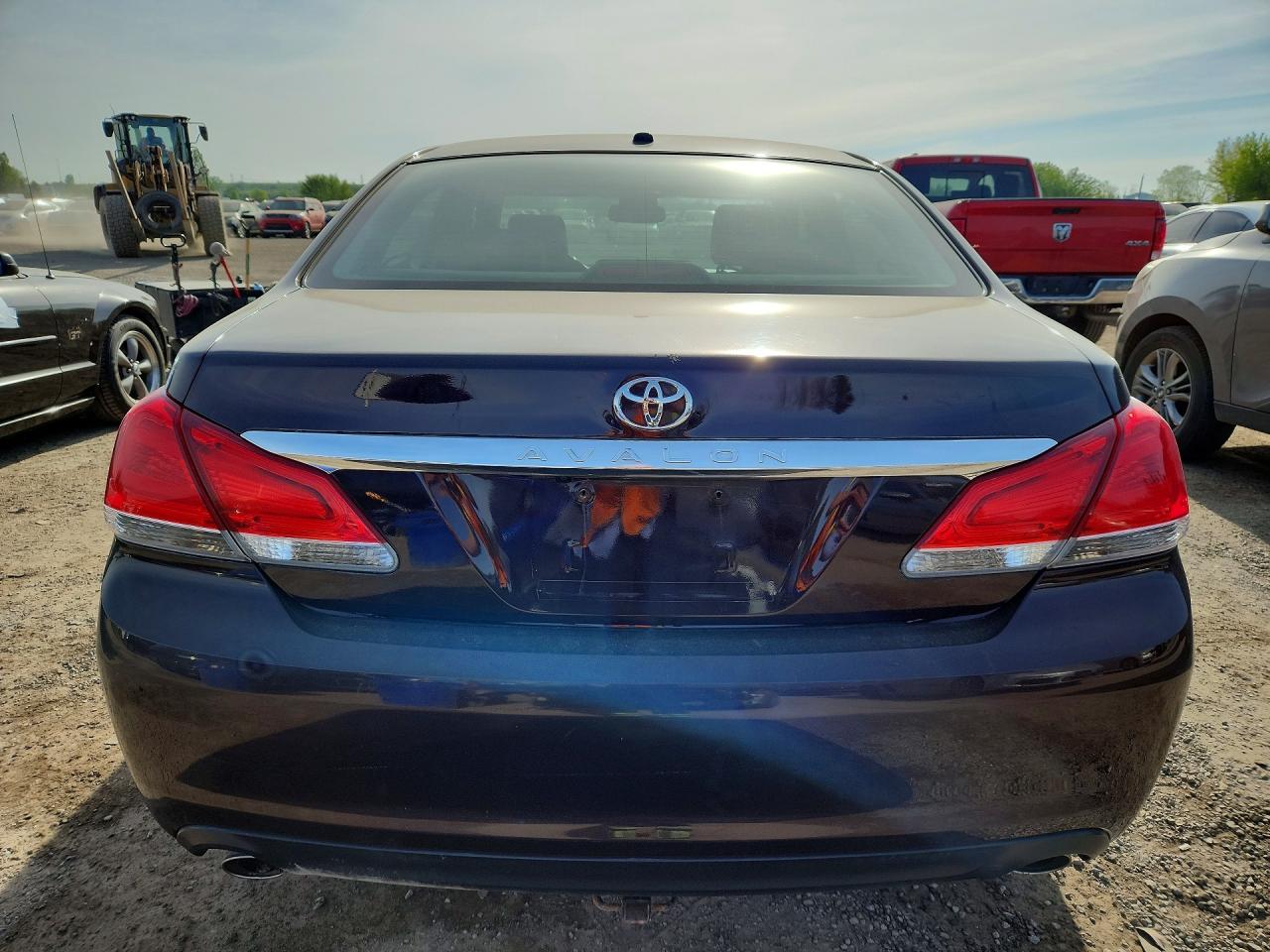 2012 Toyota Avalon Base Red vin: 4T1BK3DB0CU454323